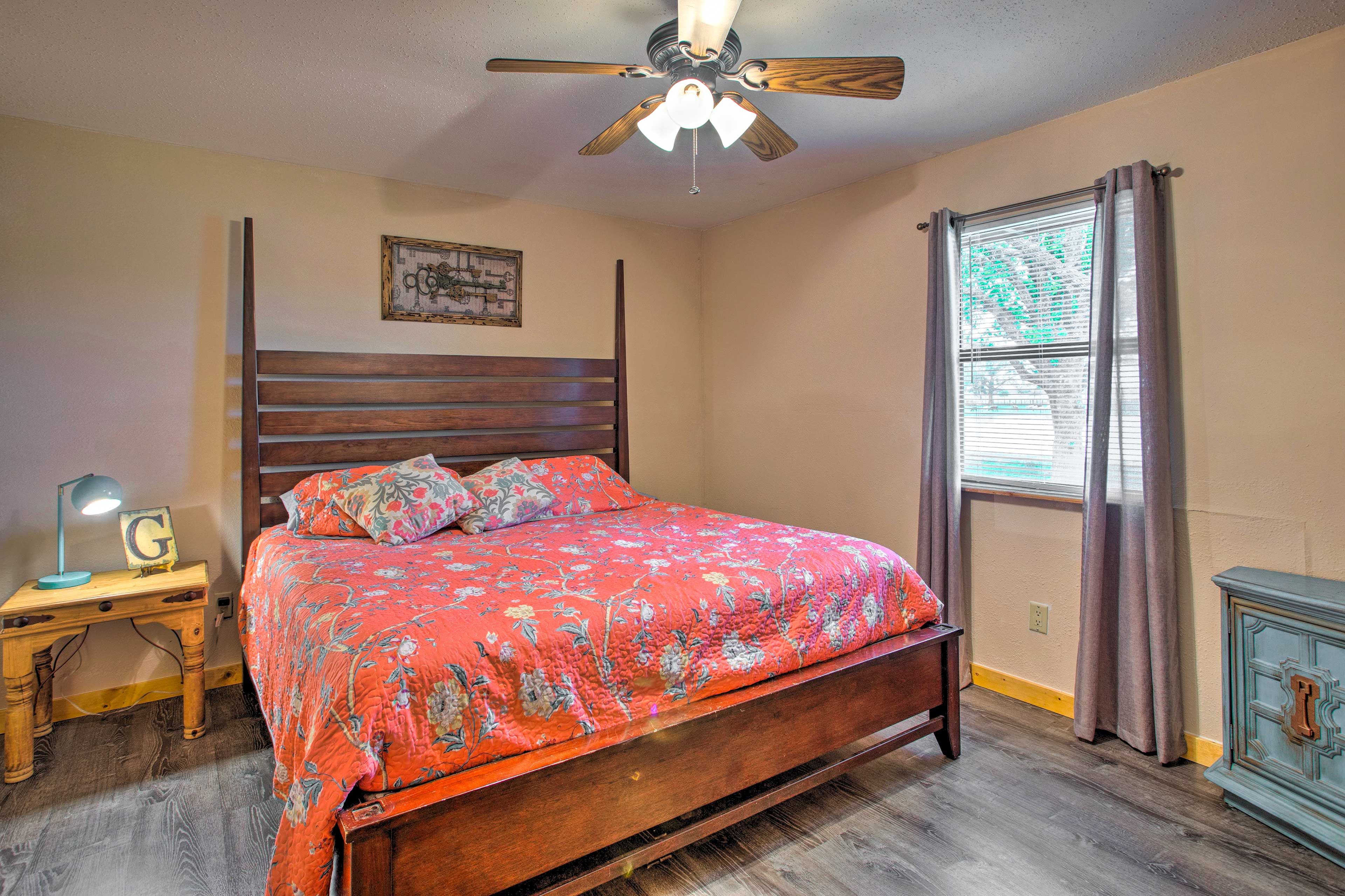 Bedroom 2 | King Bed