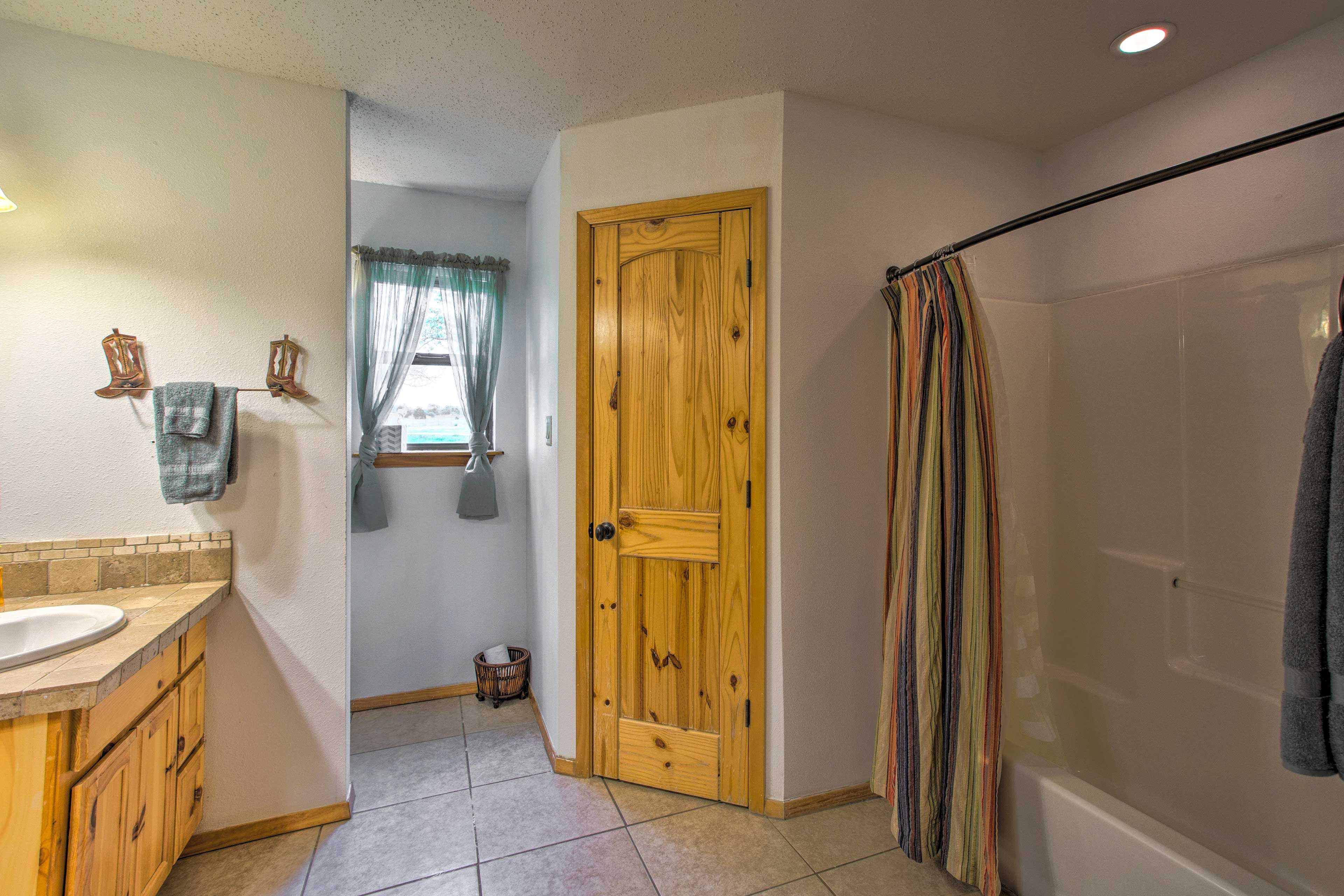 Full Bathroom