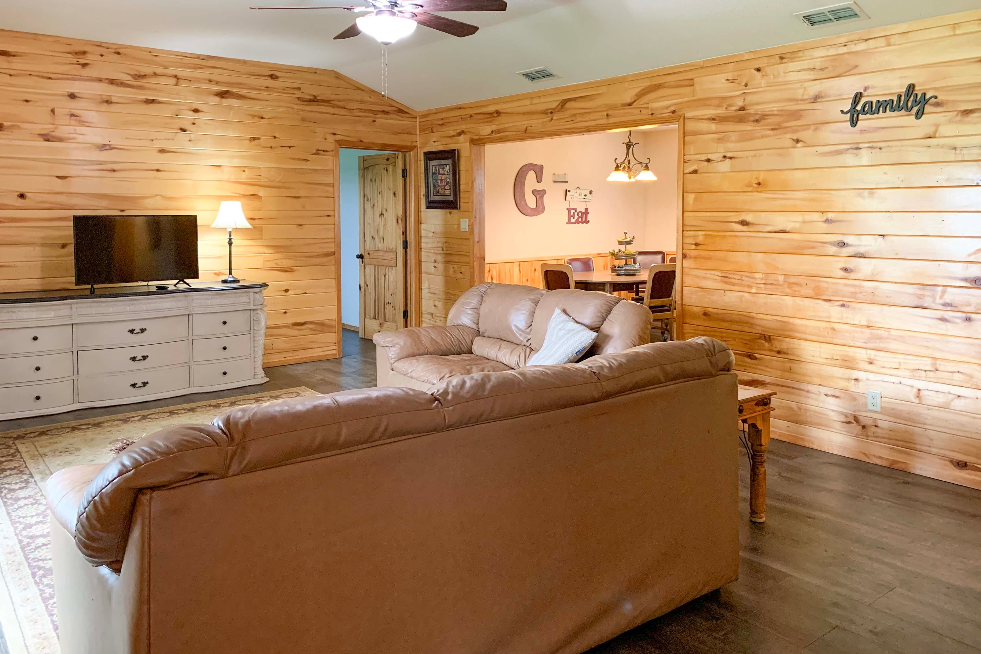 Living Room | Smart TV