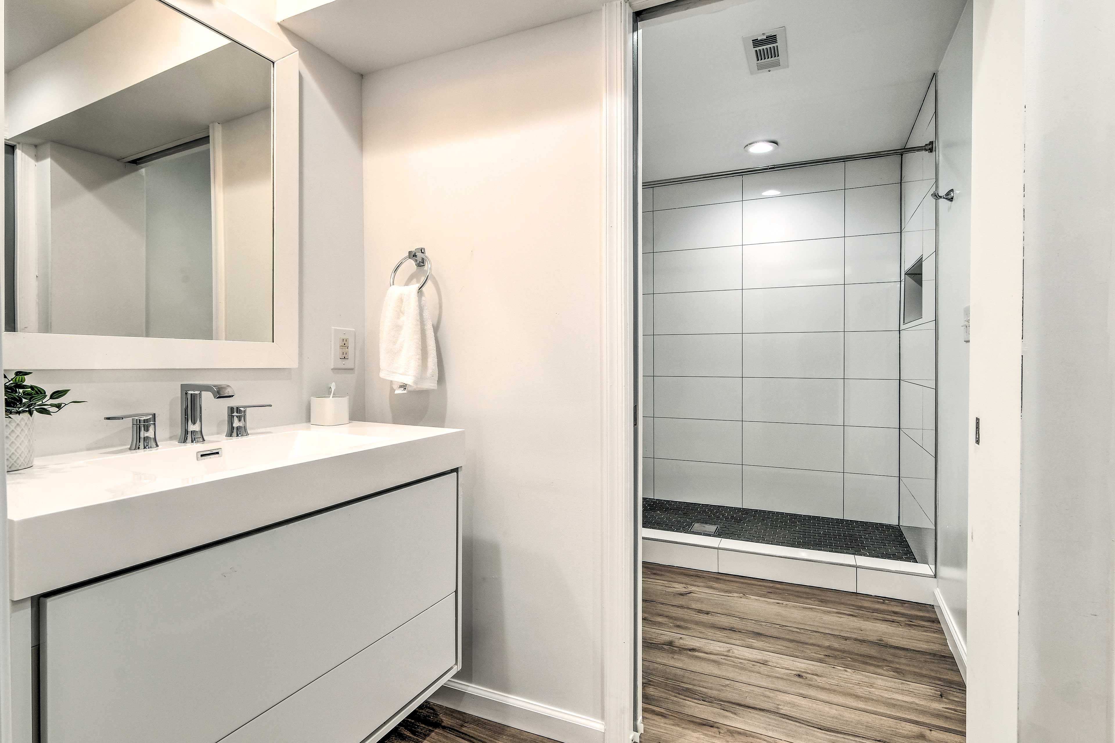 En-Suite Bathroom | Complimentary Toiletries