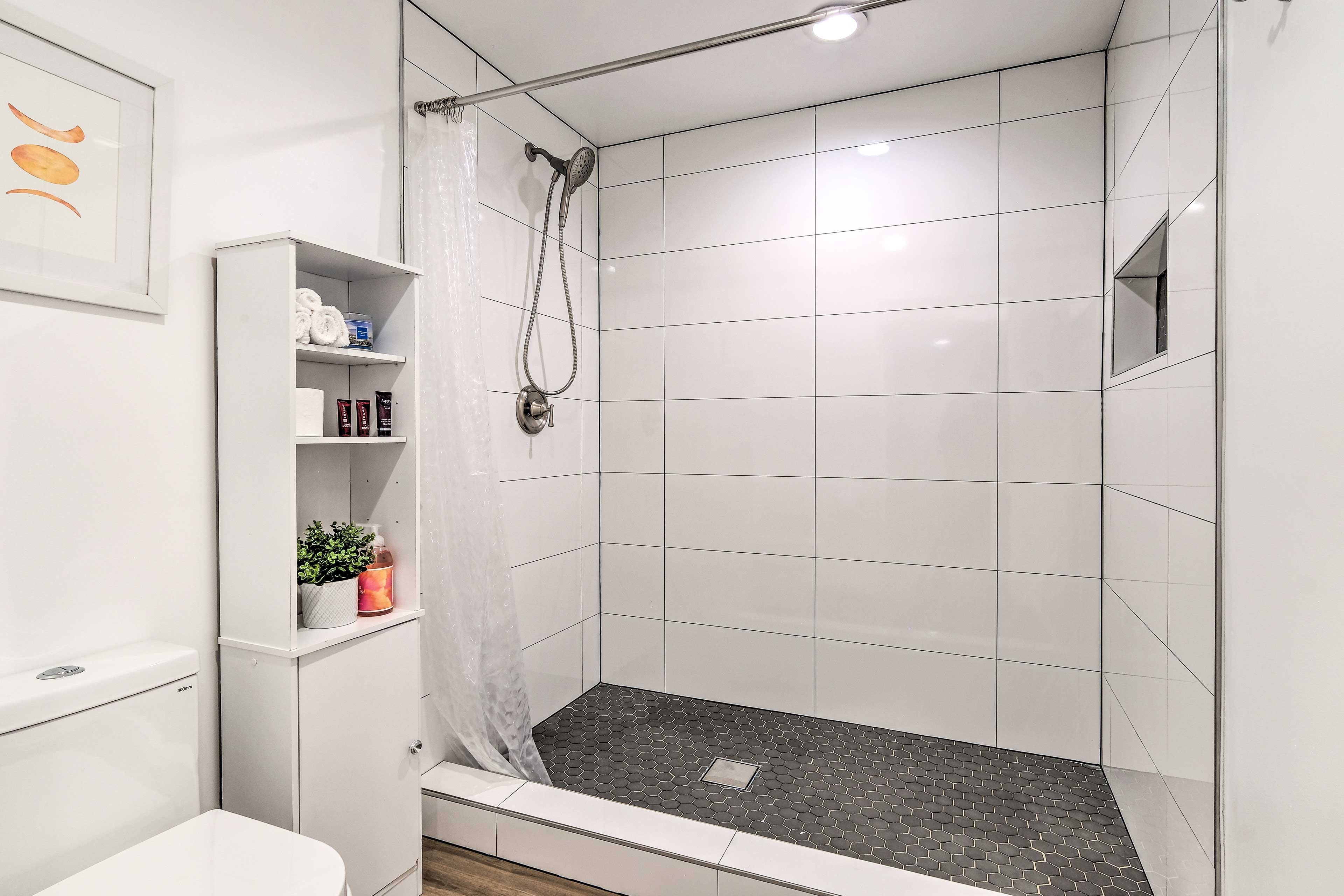 En-Suite Bathroom | Towels Provided | Hair Dryer