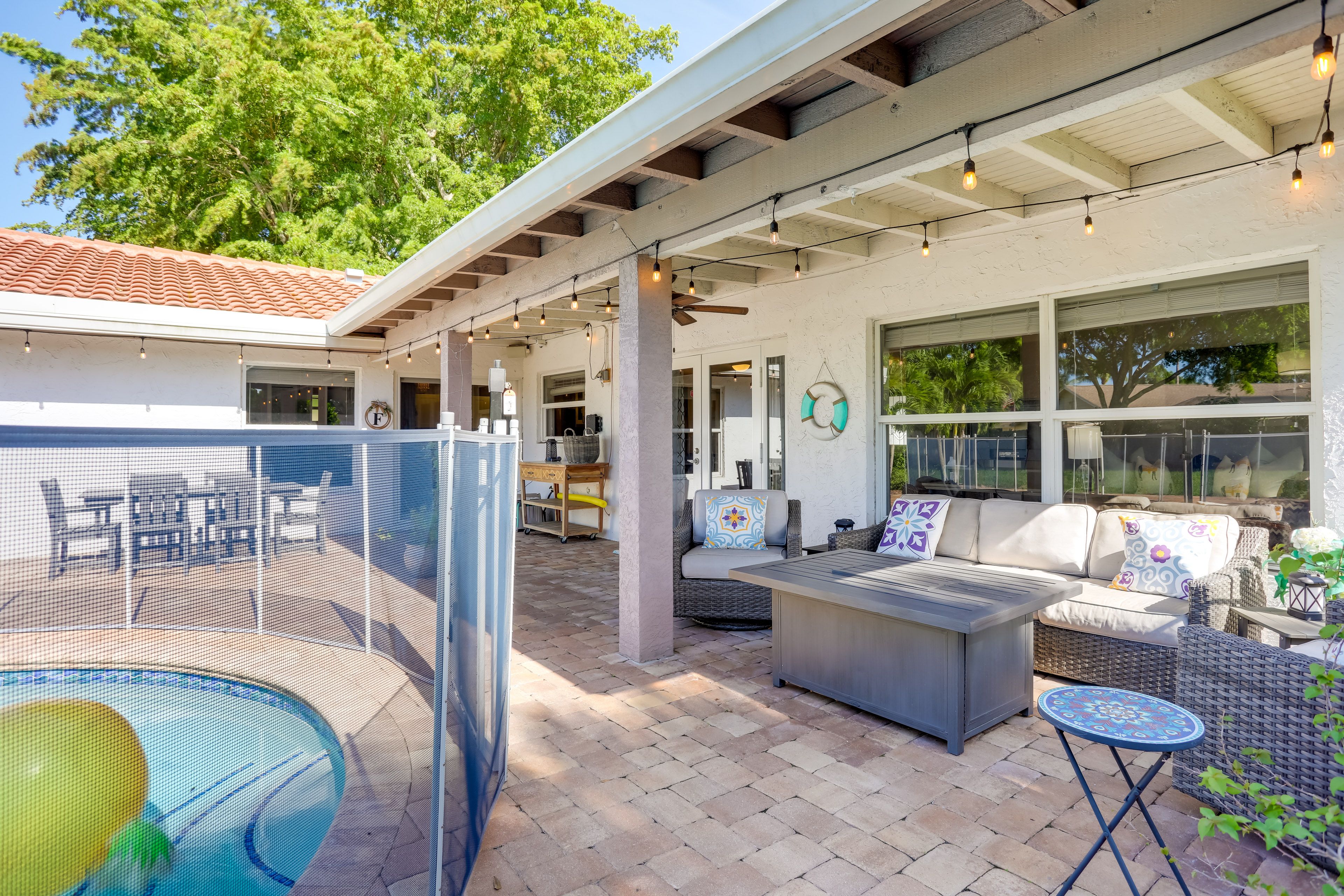 Covered Patio | Lounge Seating | Ceiling Fan
