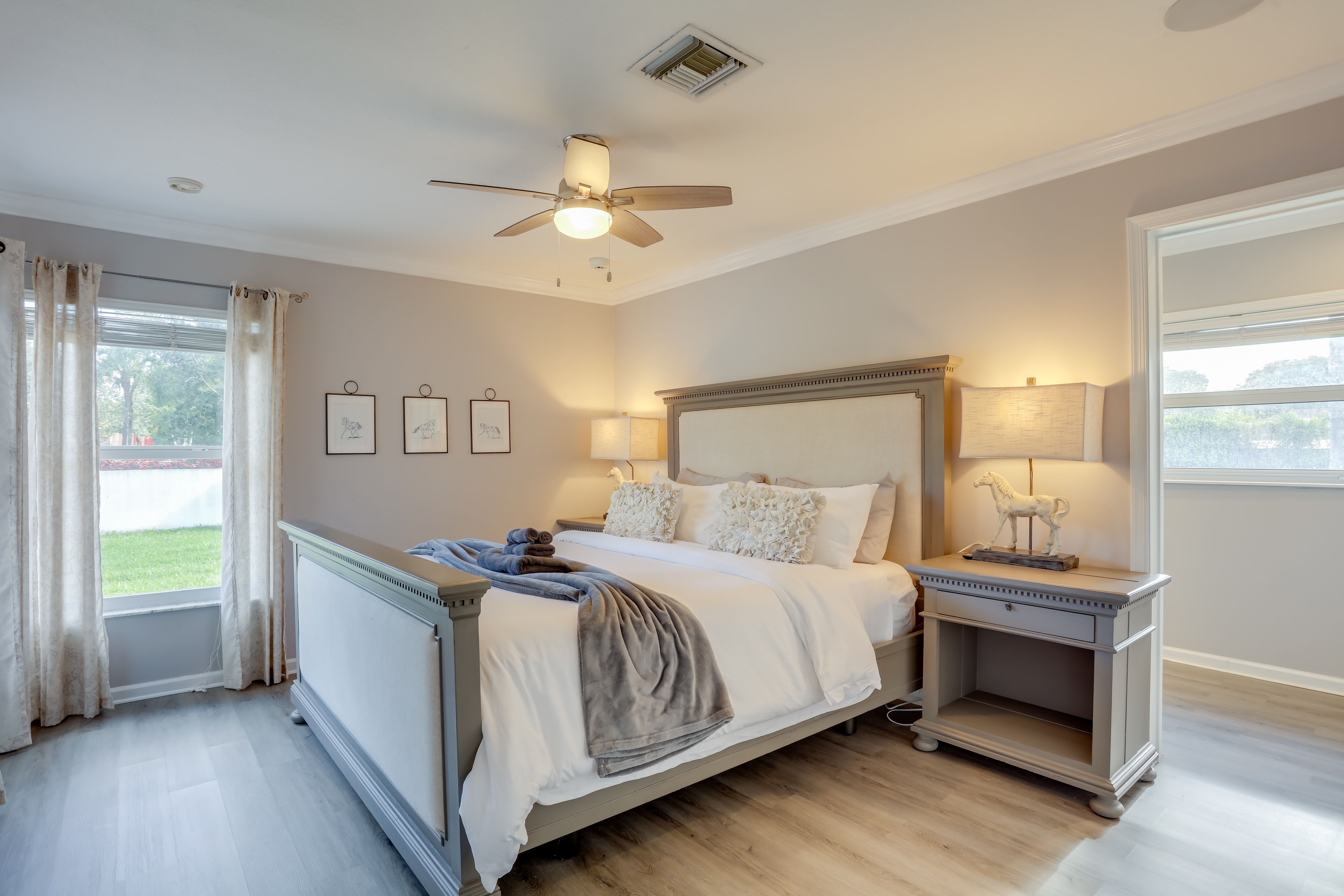 Bedroom 1 | King Bed | Smart TV
