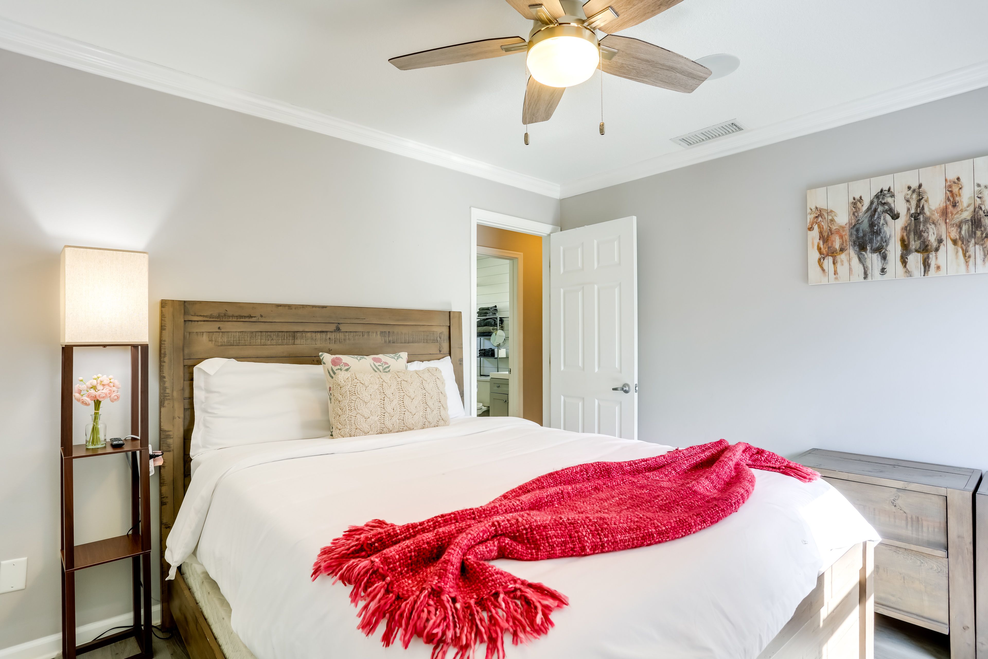 Bedroom 3 | Queen Bed | Smart TV