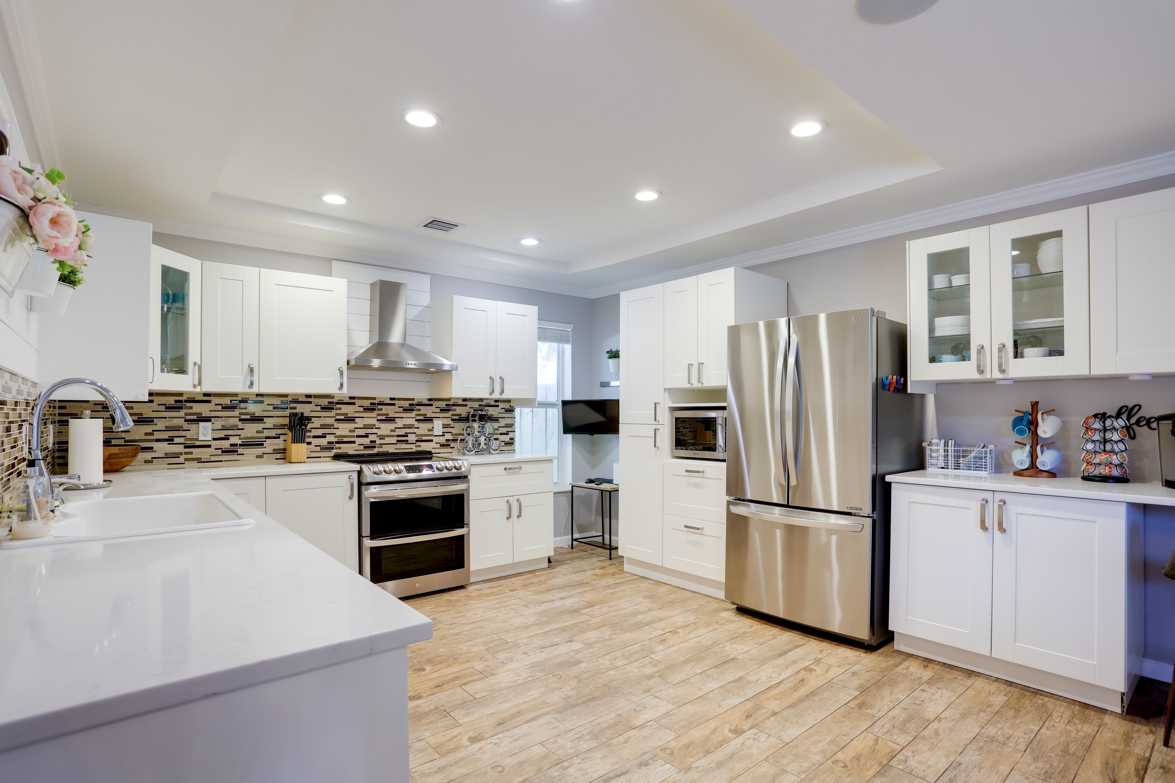 Kitchen | Dishwasher | Smart TV