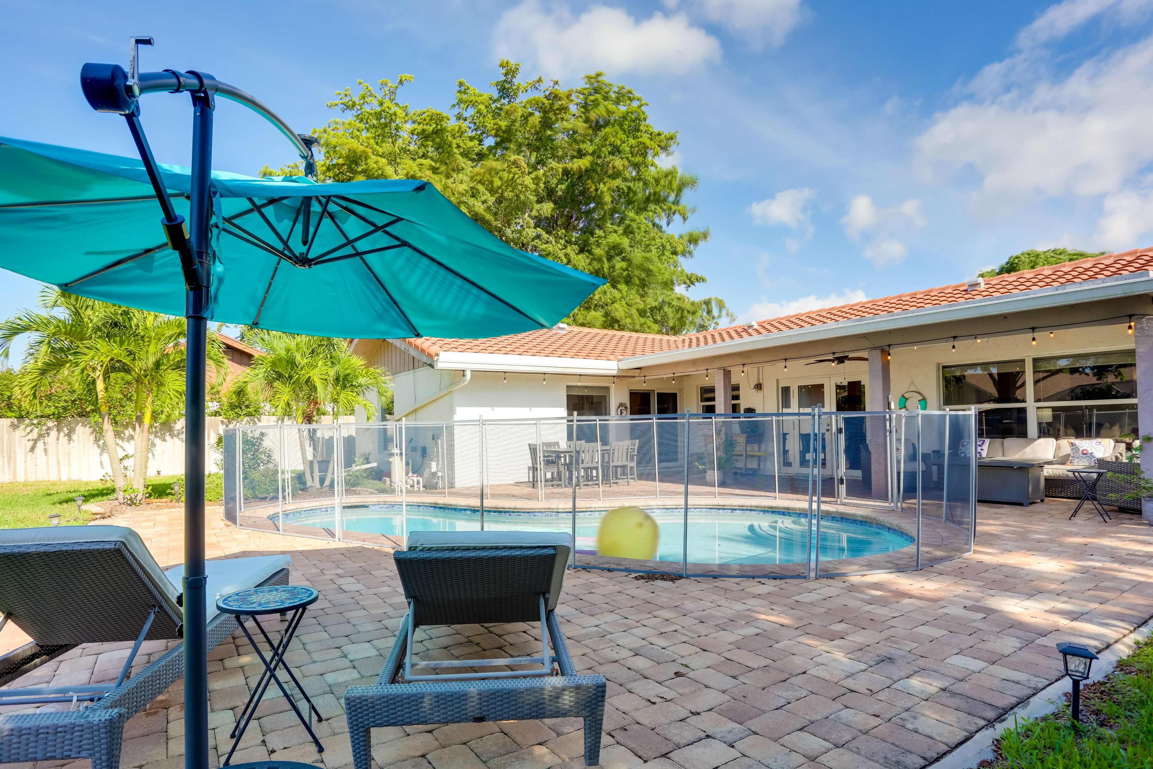 Private Outdoor Pool | Safety Fence