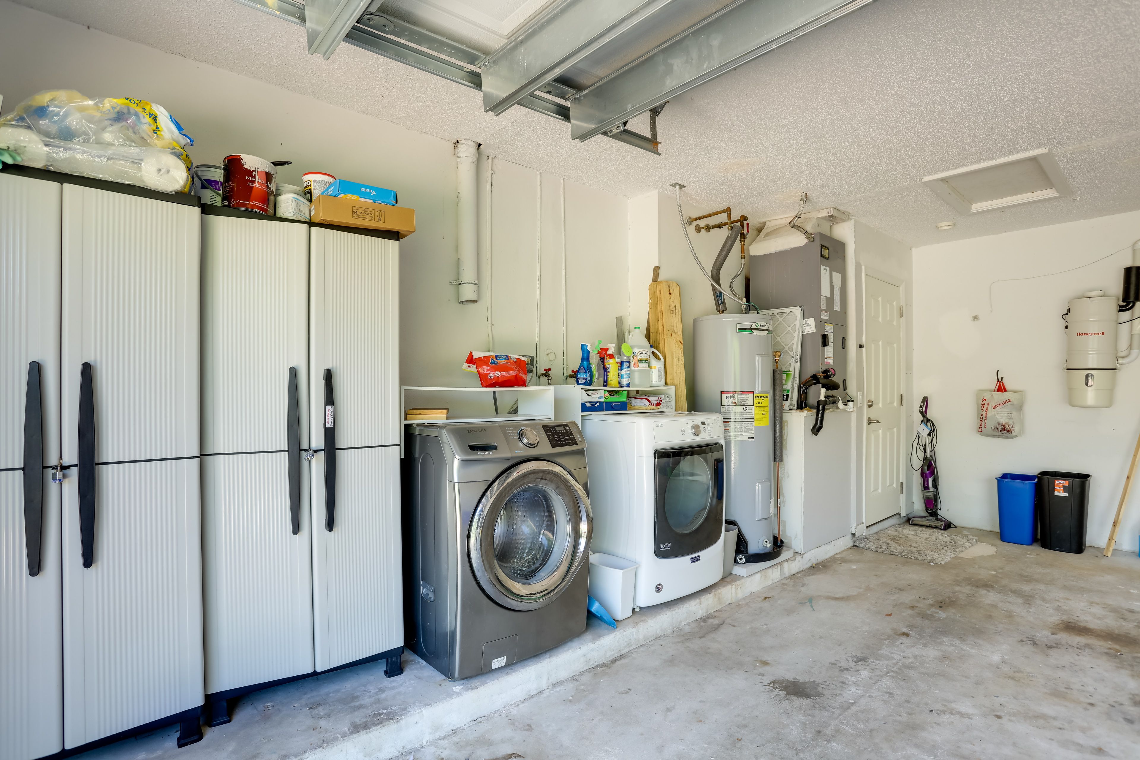 Garage | Laundry Area