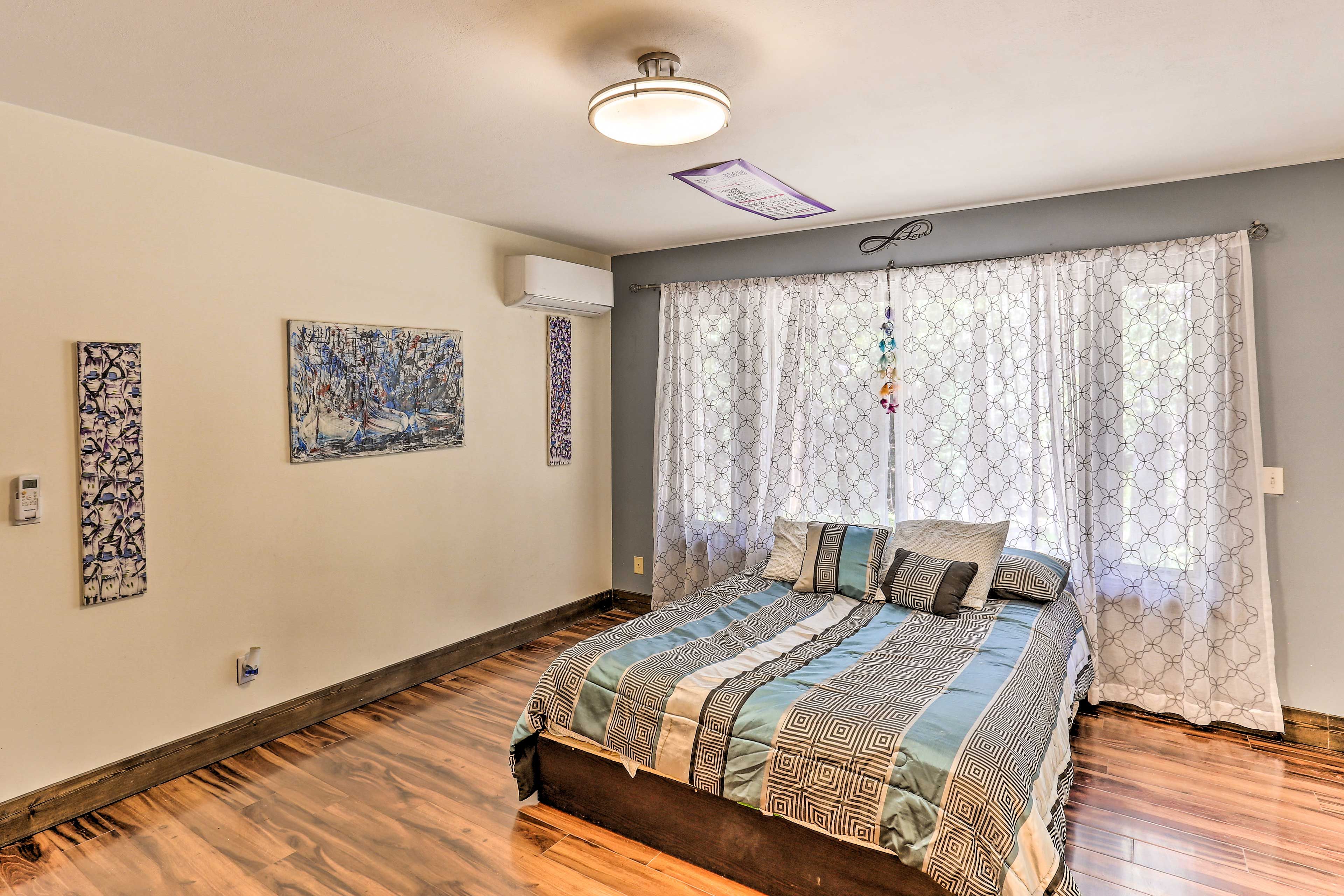Bedroom 1 | Queen Bed | Linens Provided
