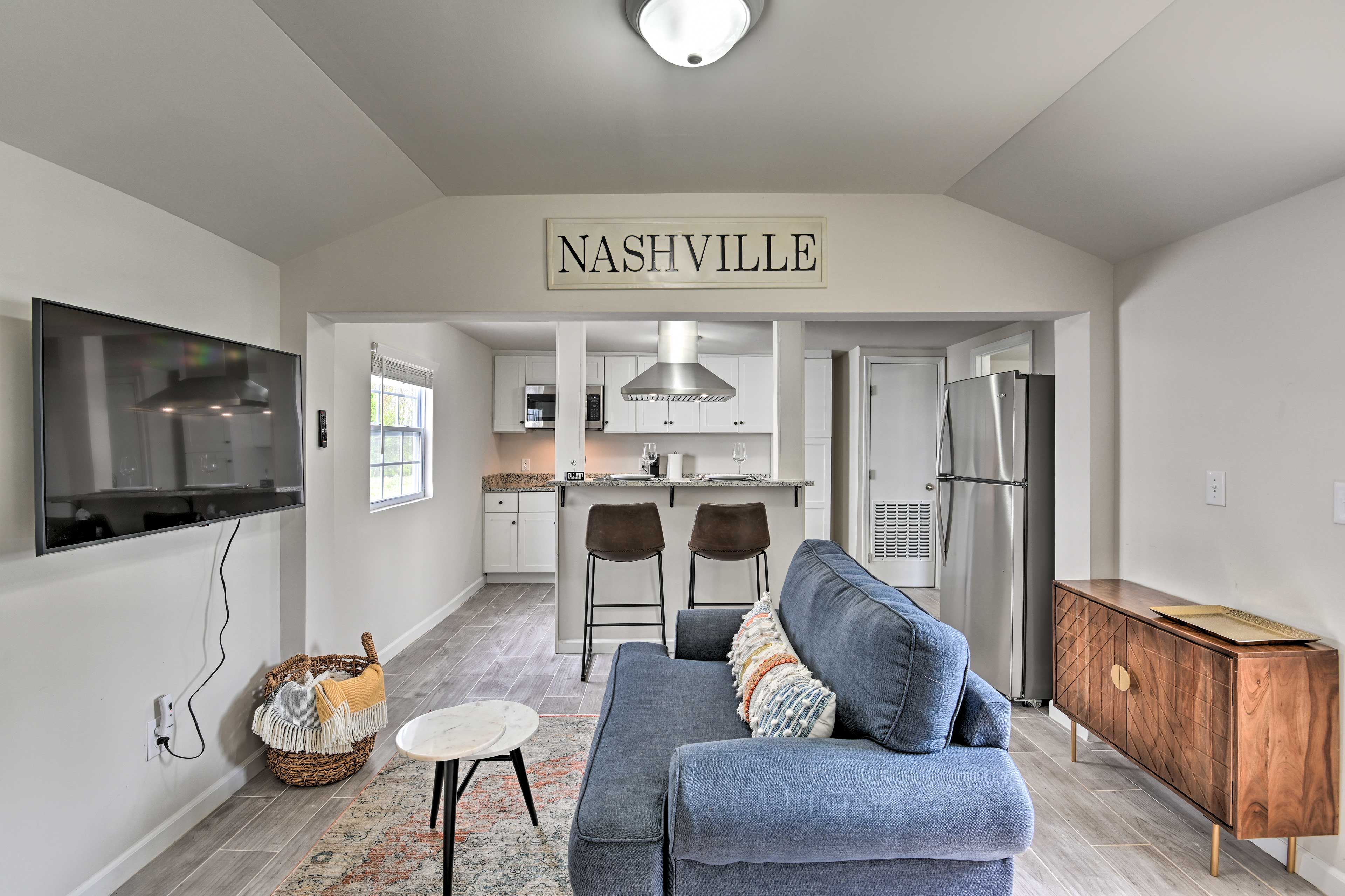 Living Room | Smart TV