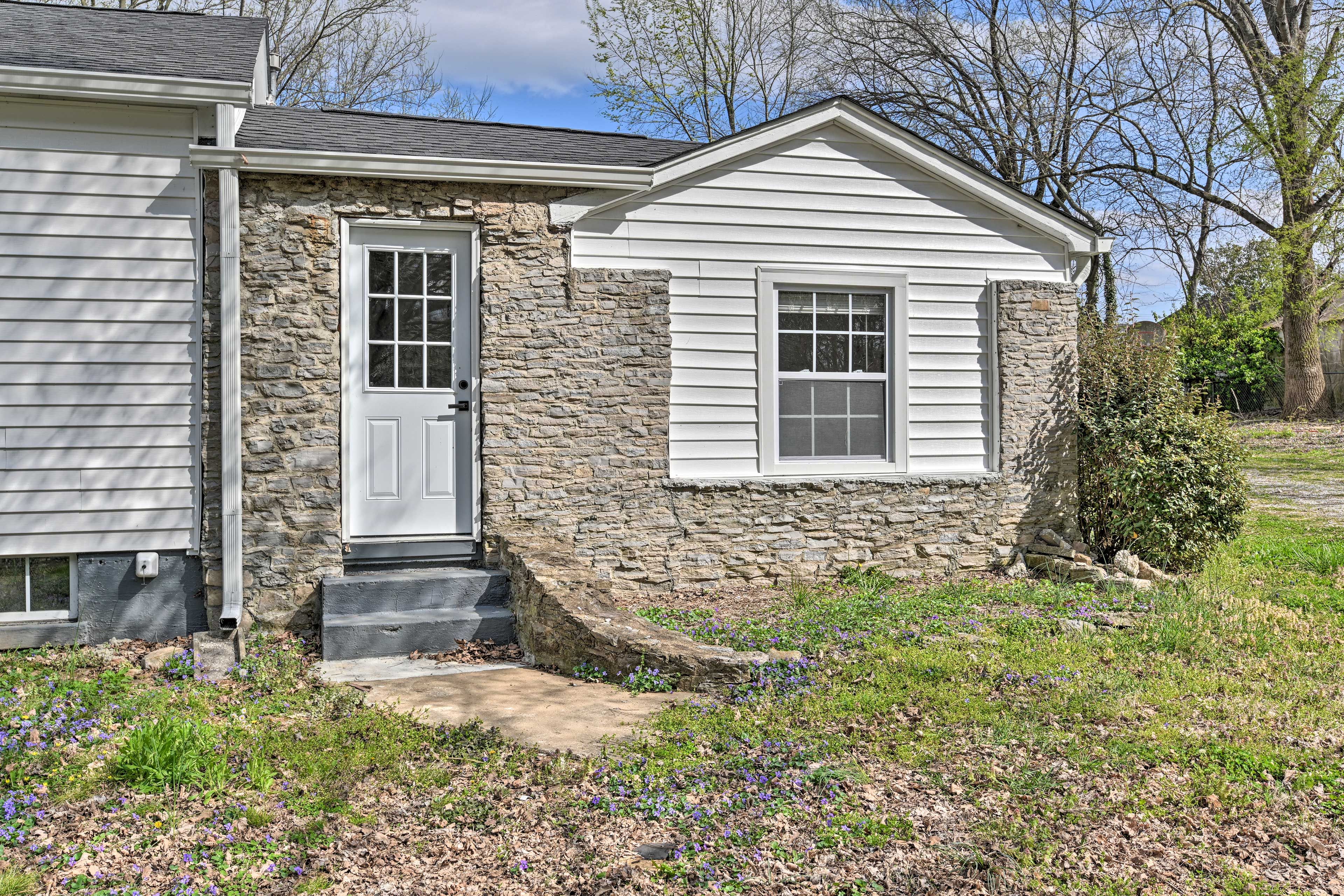 Home Exterior | Front Entrance