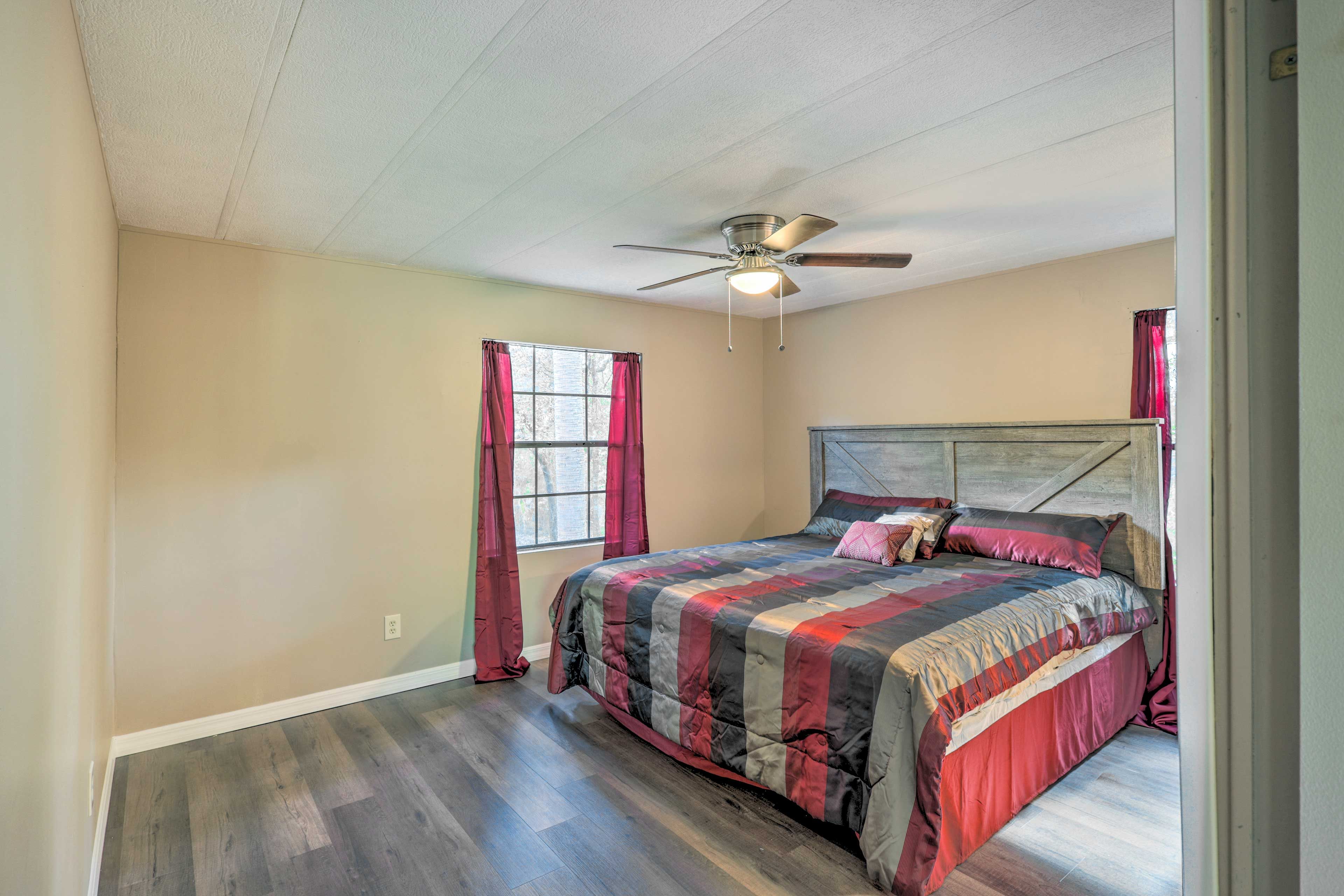 Bedroom 1 | King Bed | En-Suite Bathroom