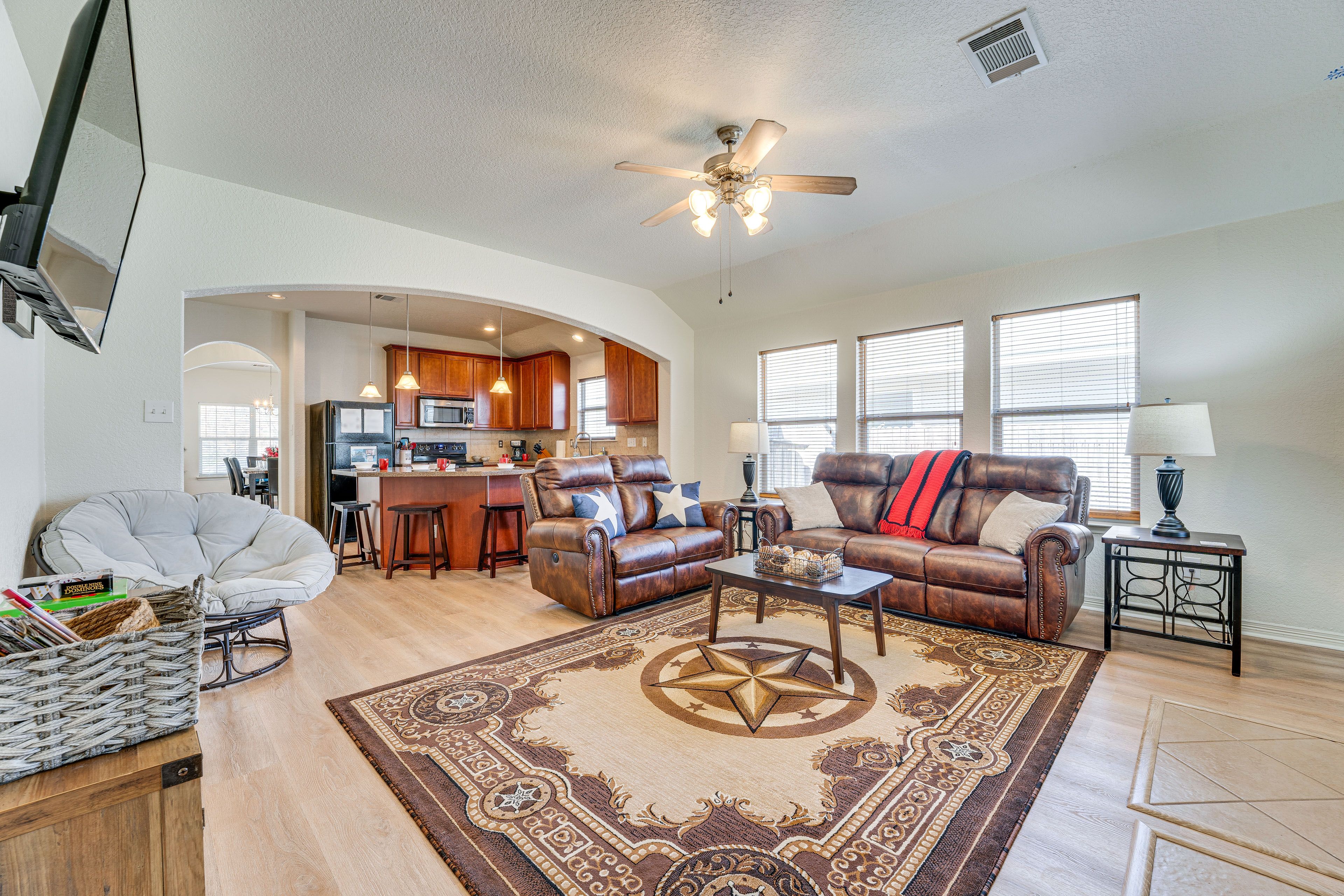 San Antonio Vacation Rental | 3BR | 2BA | 1,700 Sq Ft | 1 Small Step to Enter