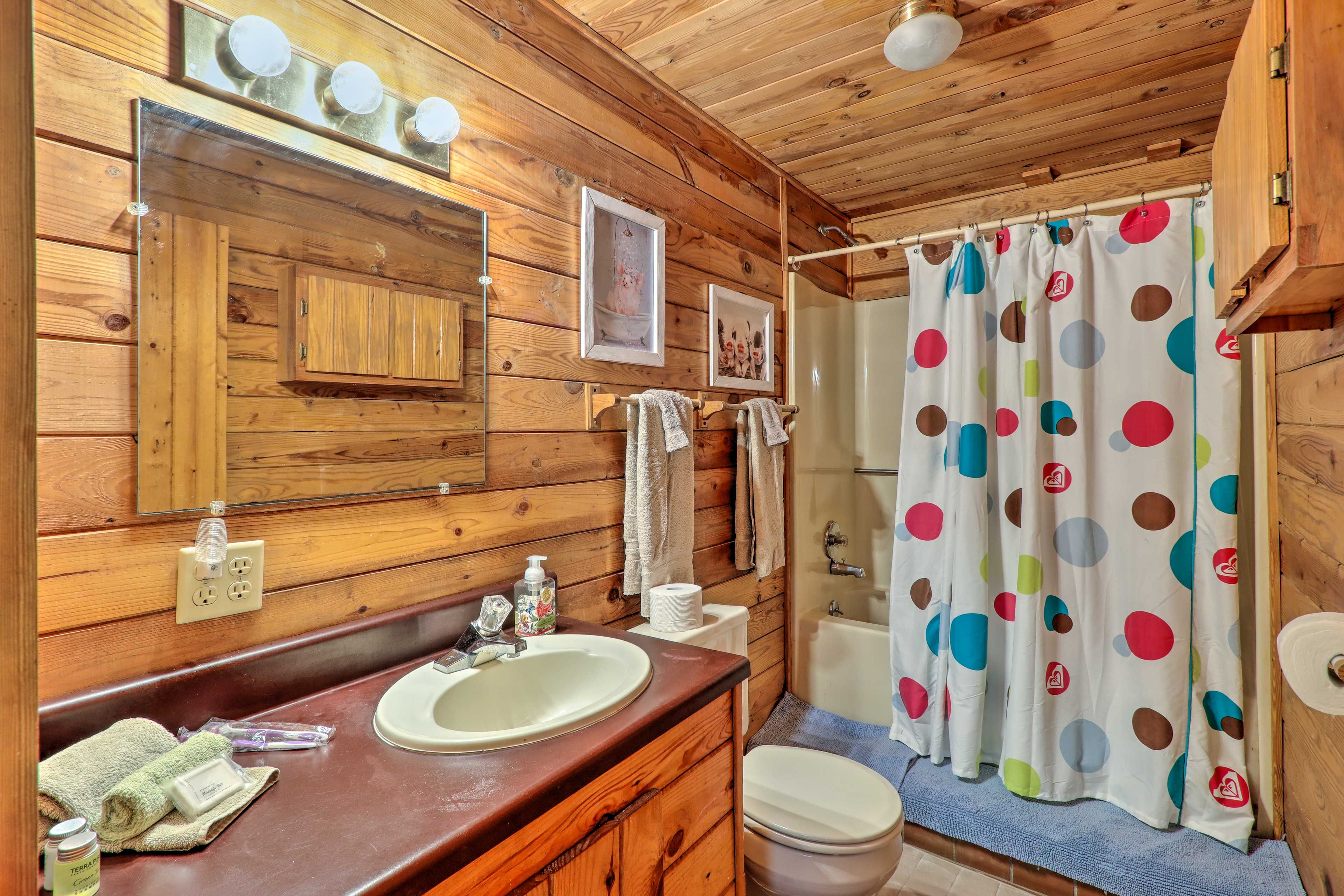 Full Bathroom | Hair Dryer