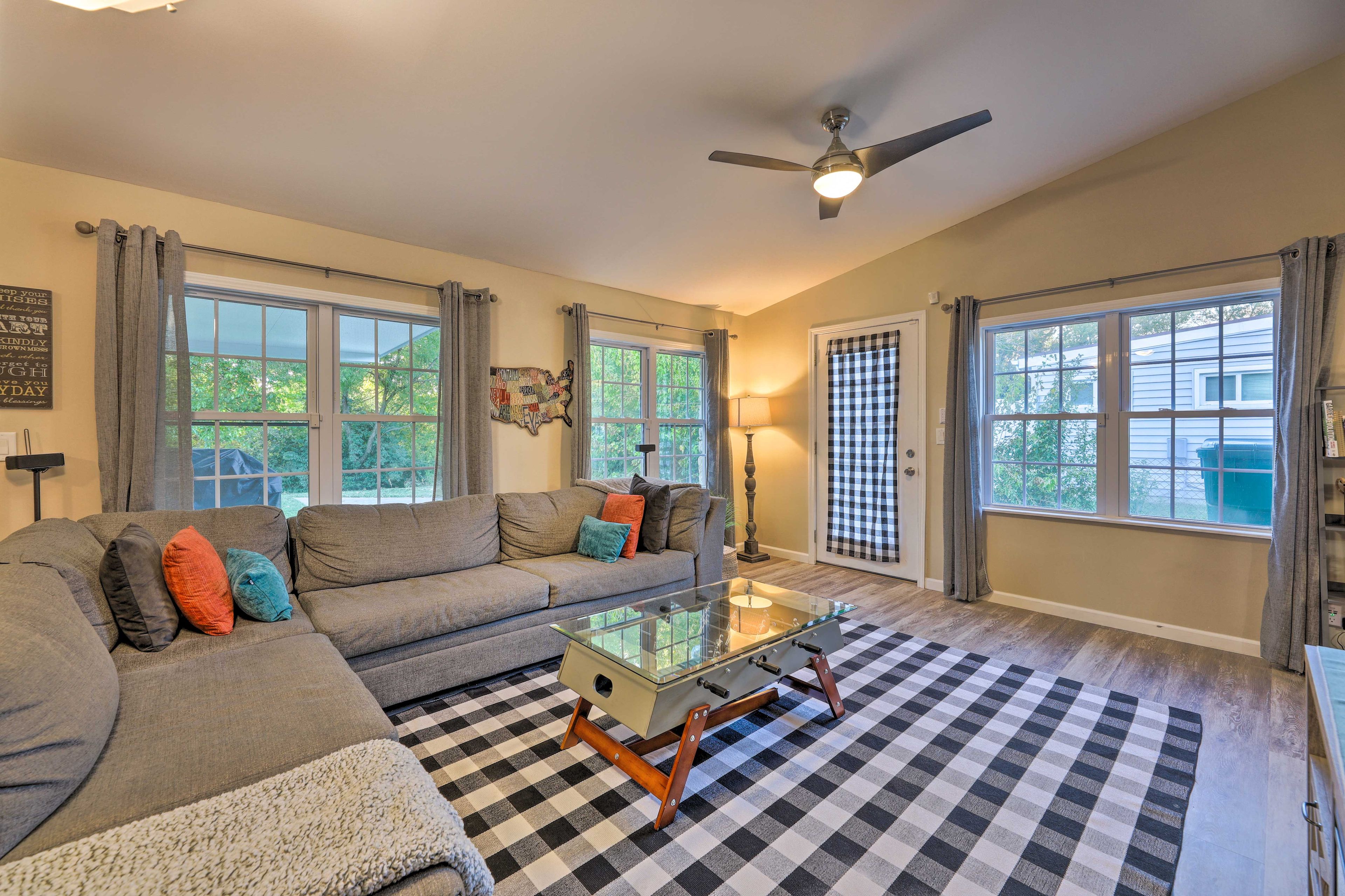 Living Room | Central Heat & A/C | Smart TV | Surround-Sound System