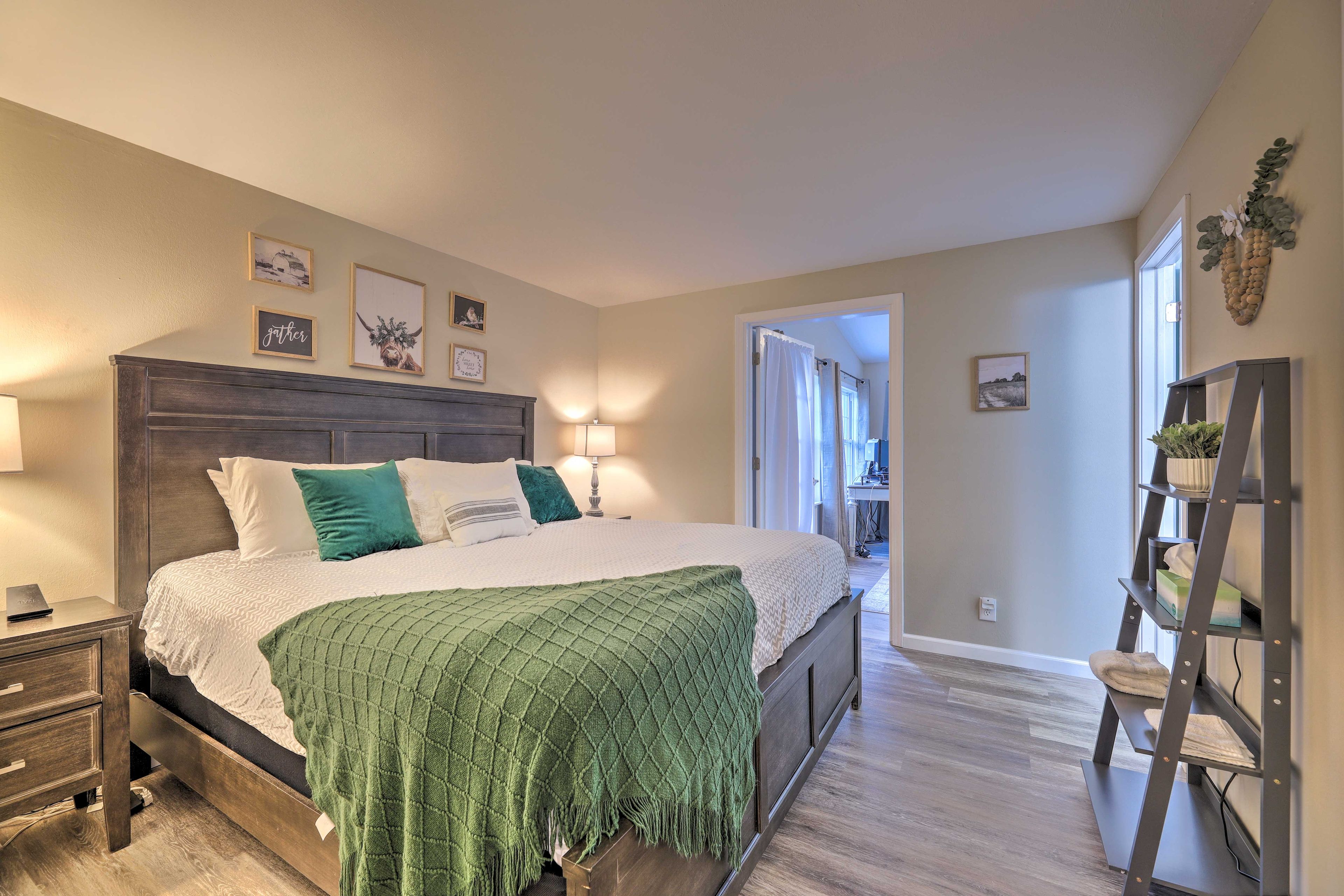 Bedroom 1 | King Bed | Linens Provided