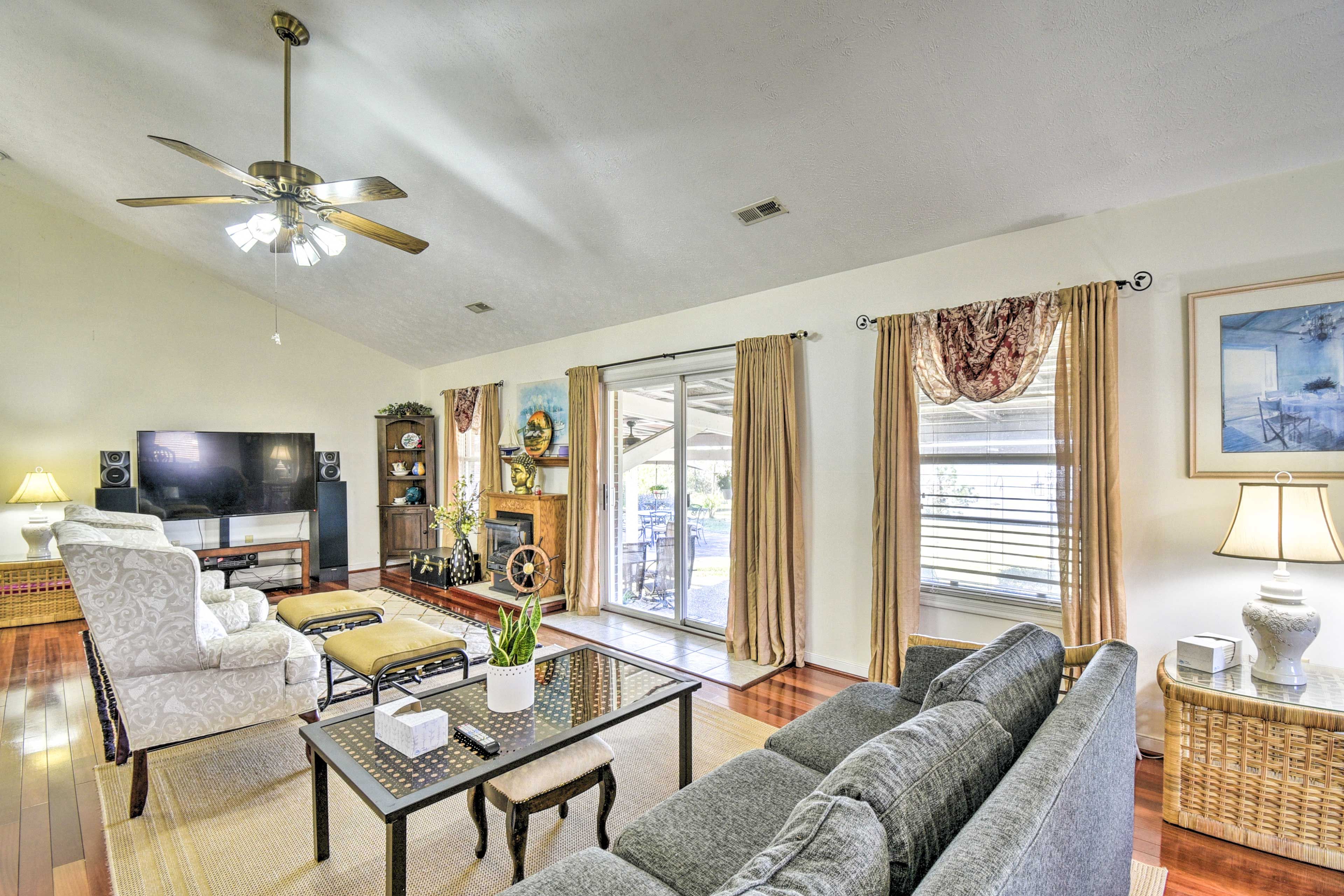 Living Room | Central A/C
