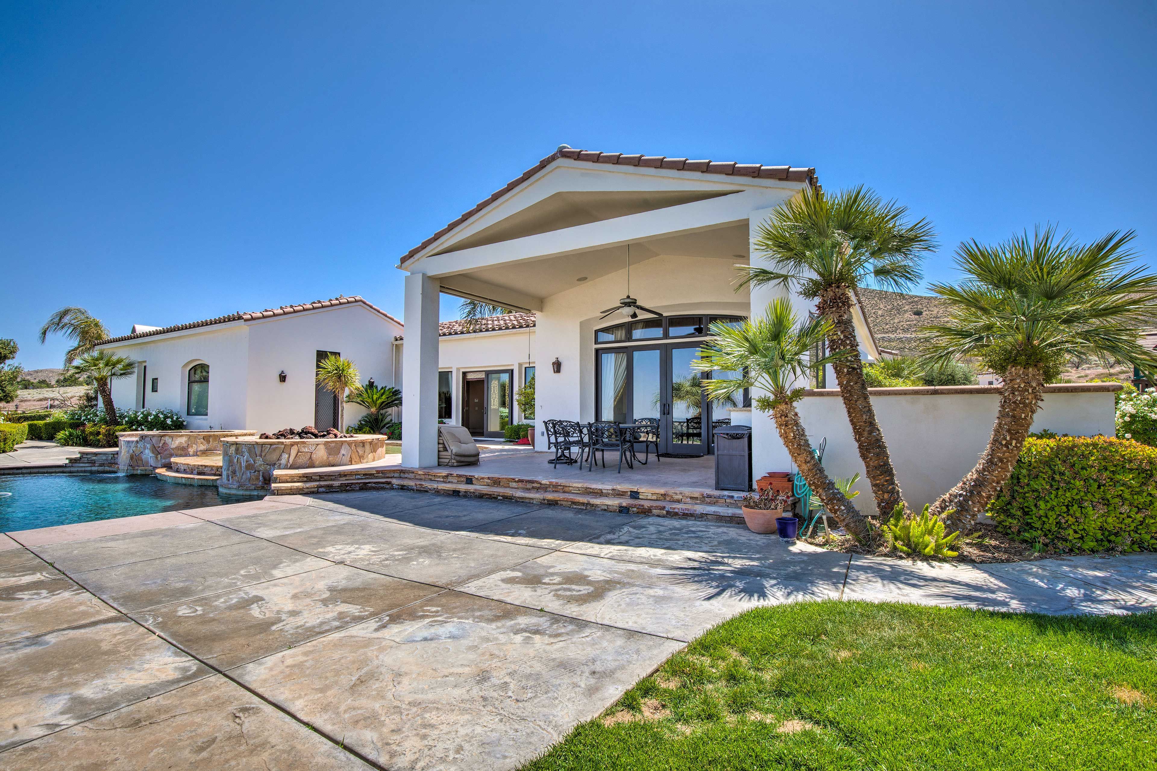 Palmdale Vacation Rental | 4BR | 3.5BA | 3,827 Sq Ft | 1 Step Required