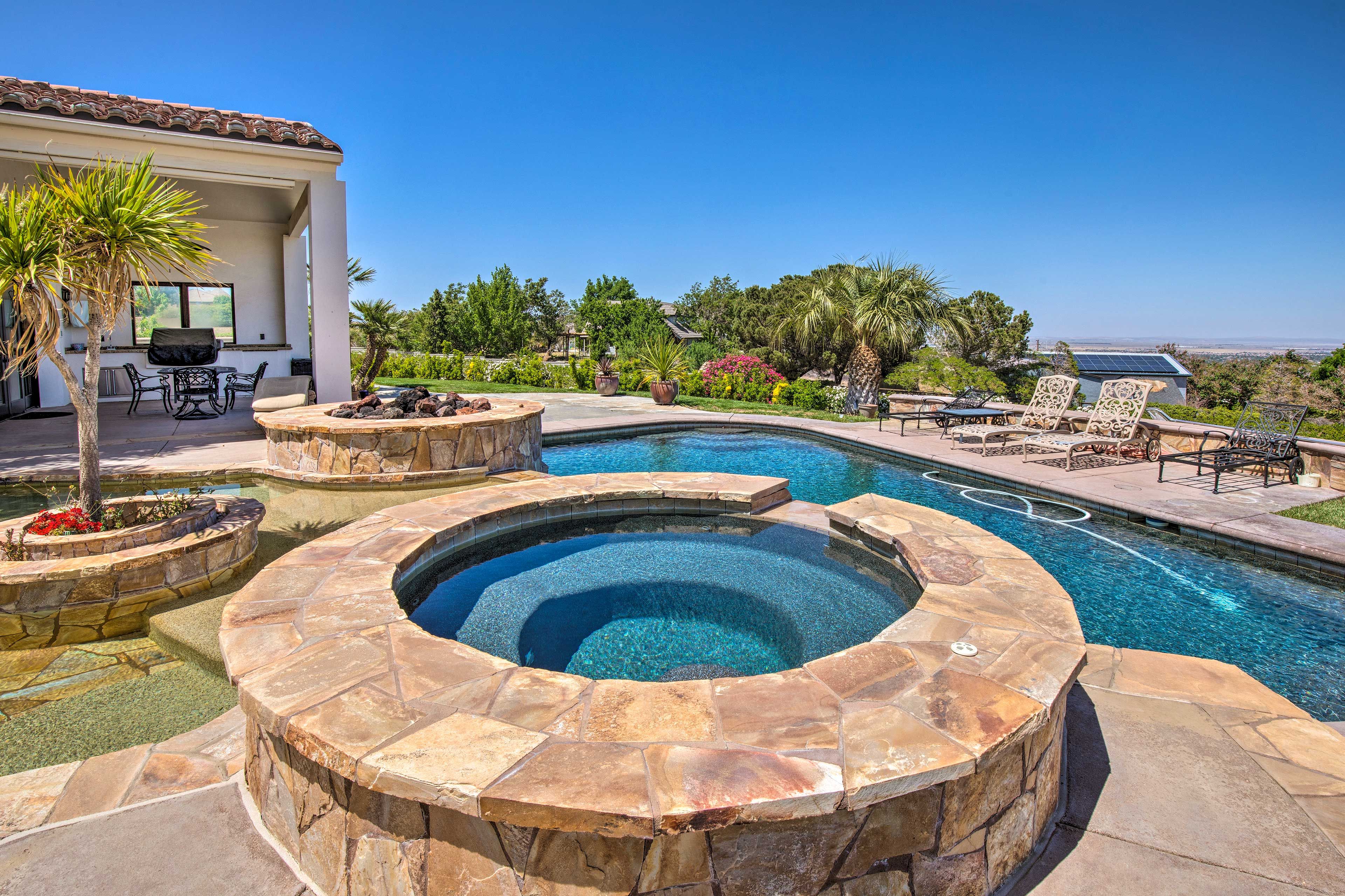 Pool Area | Depth (3' - 6')