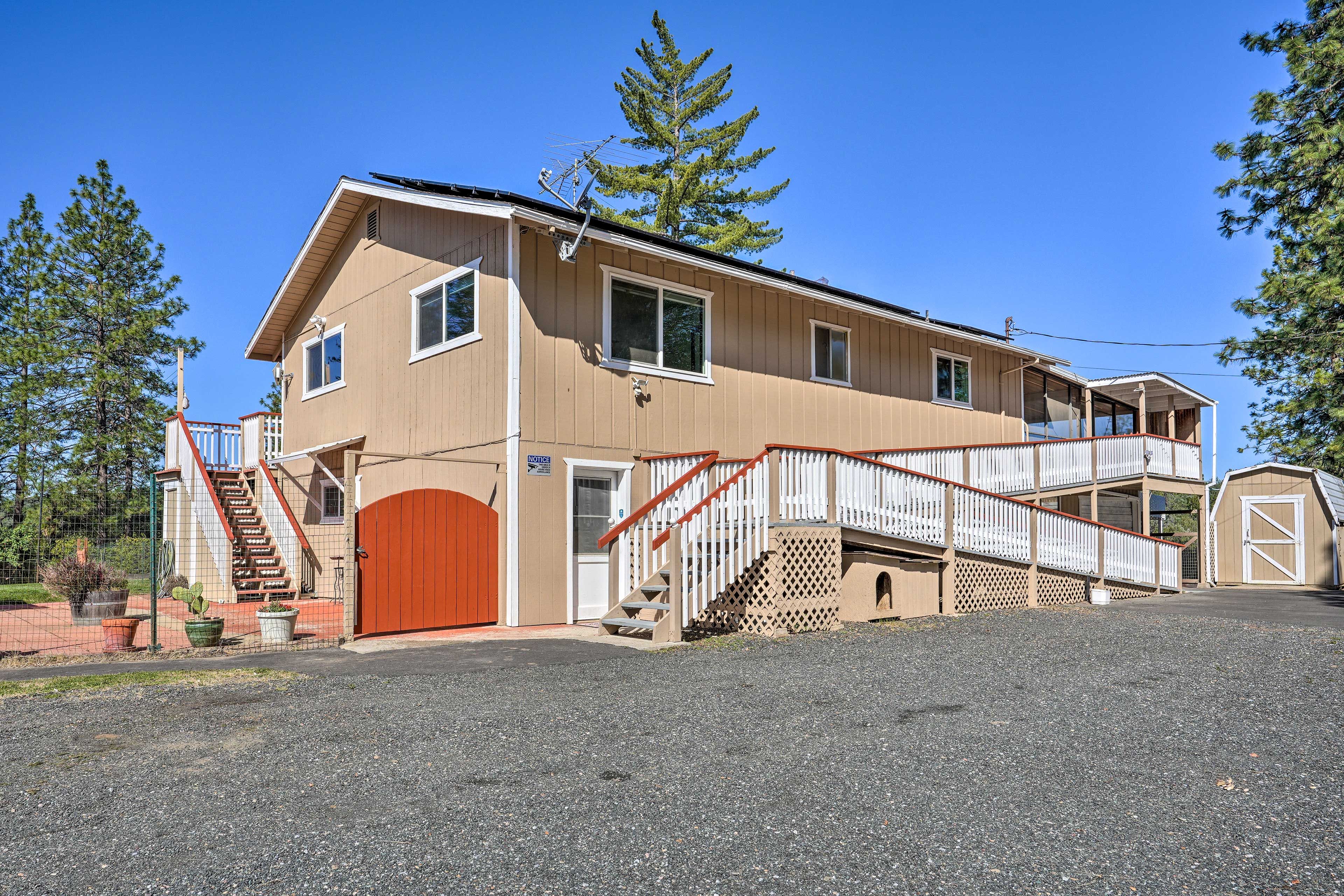 Parking | Carport (3 Vehicles)