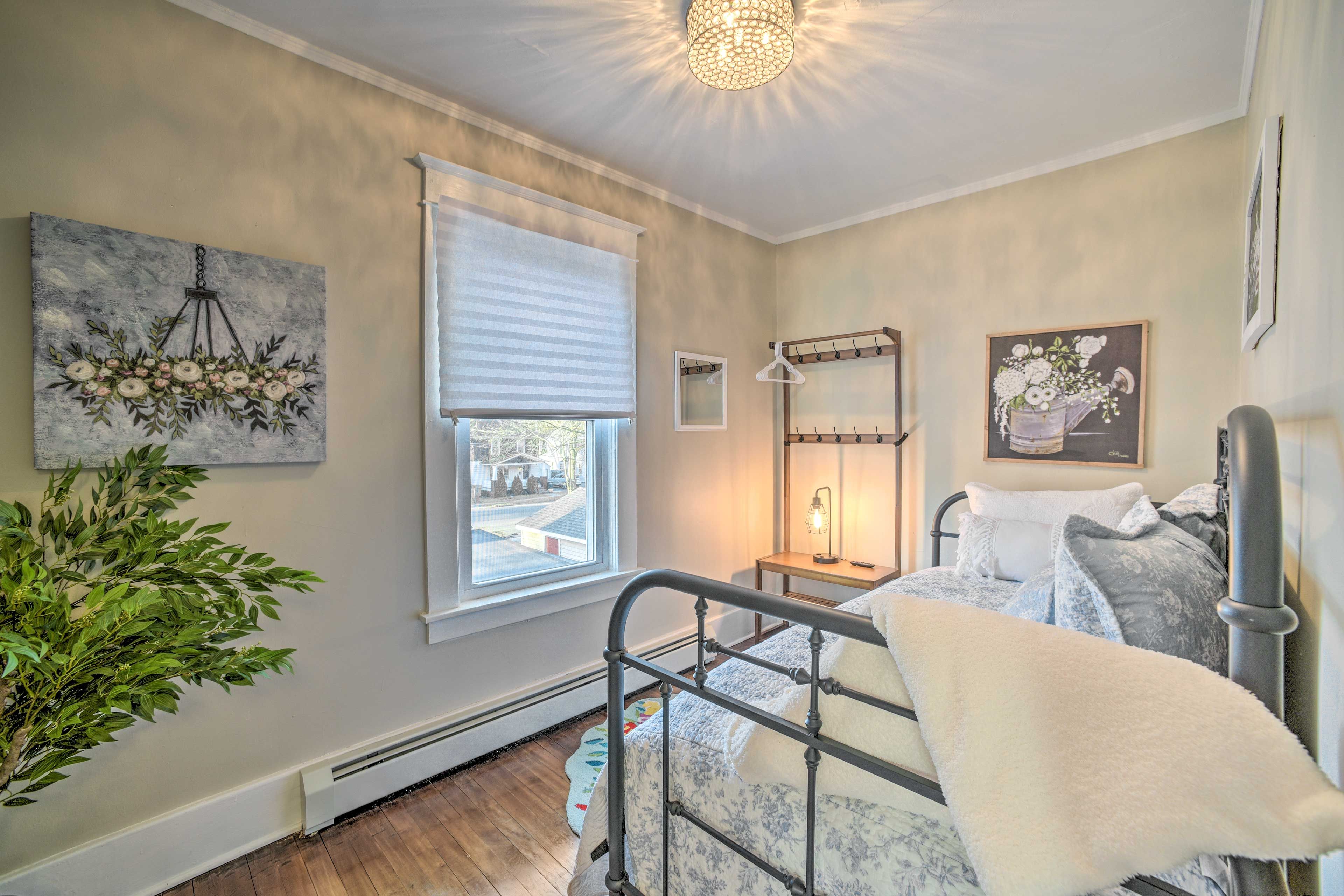 Bedroom 3 | Twin Daybed