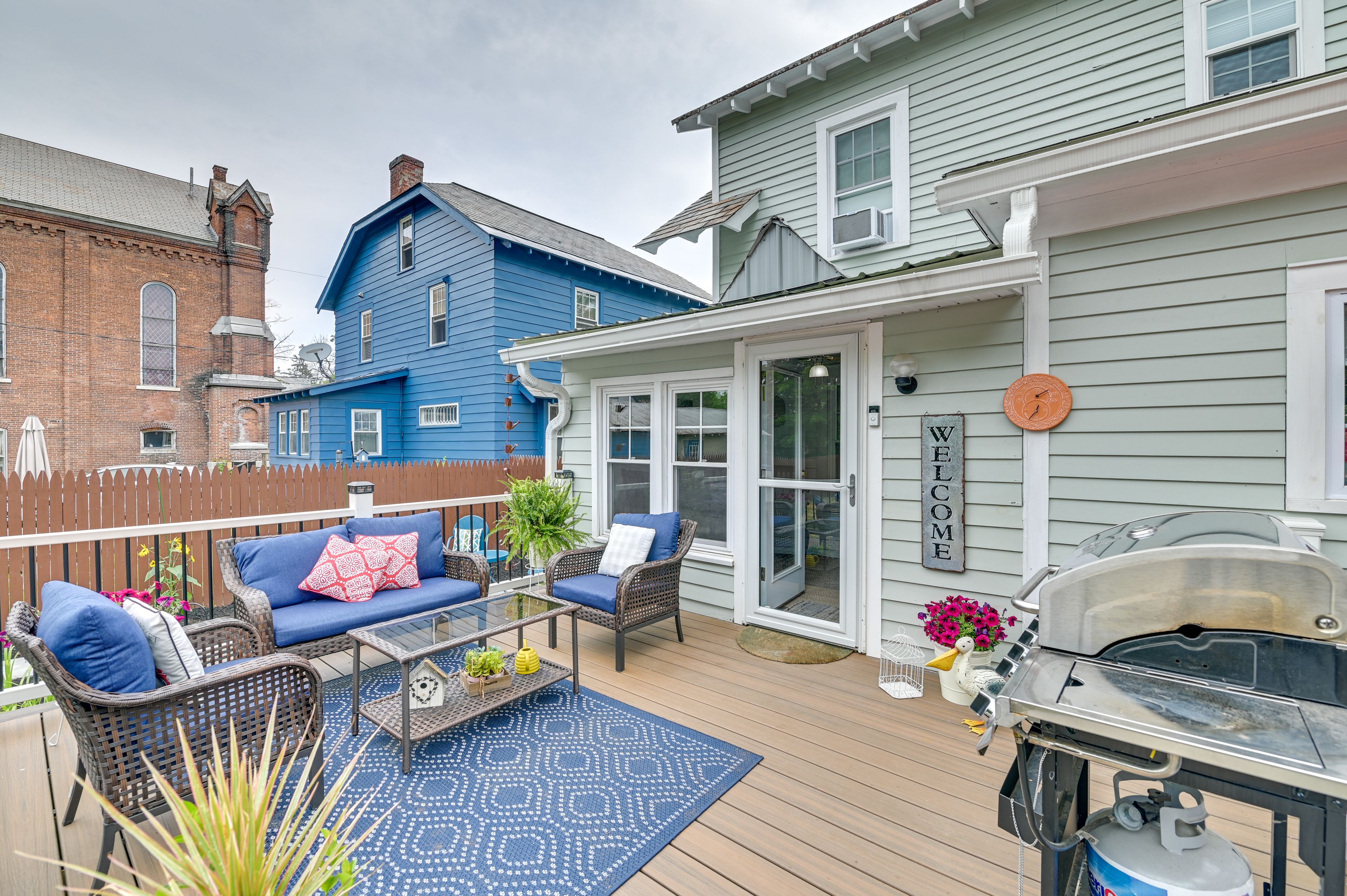 Deck | Gas Grill