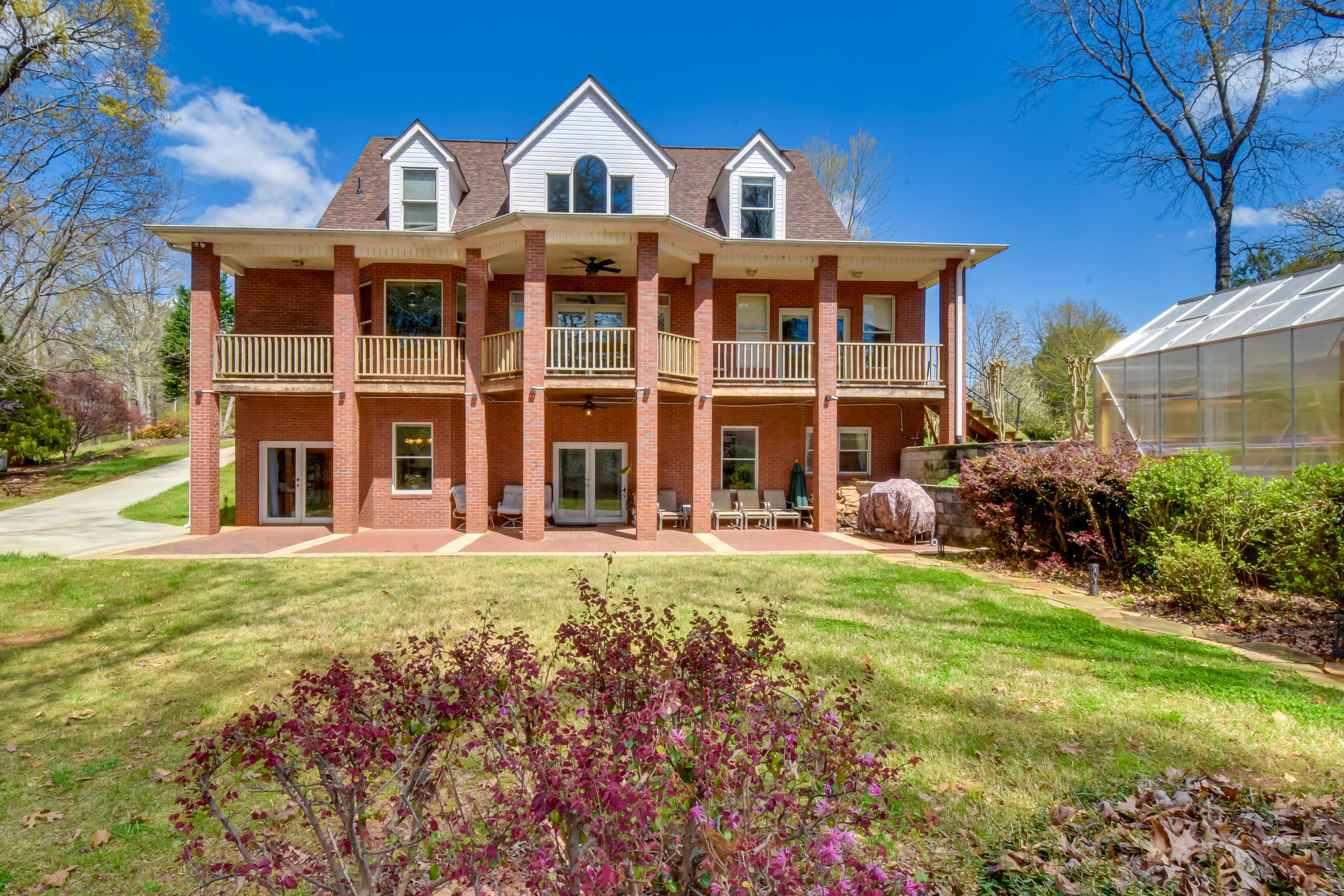 Property Exterior | Yard