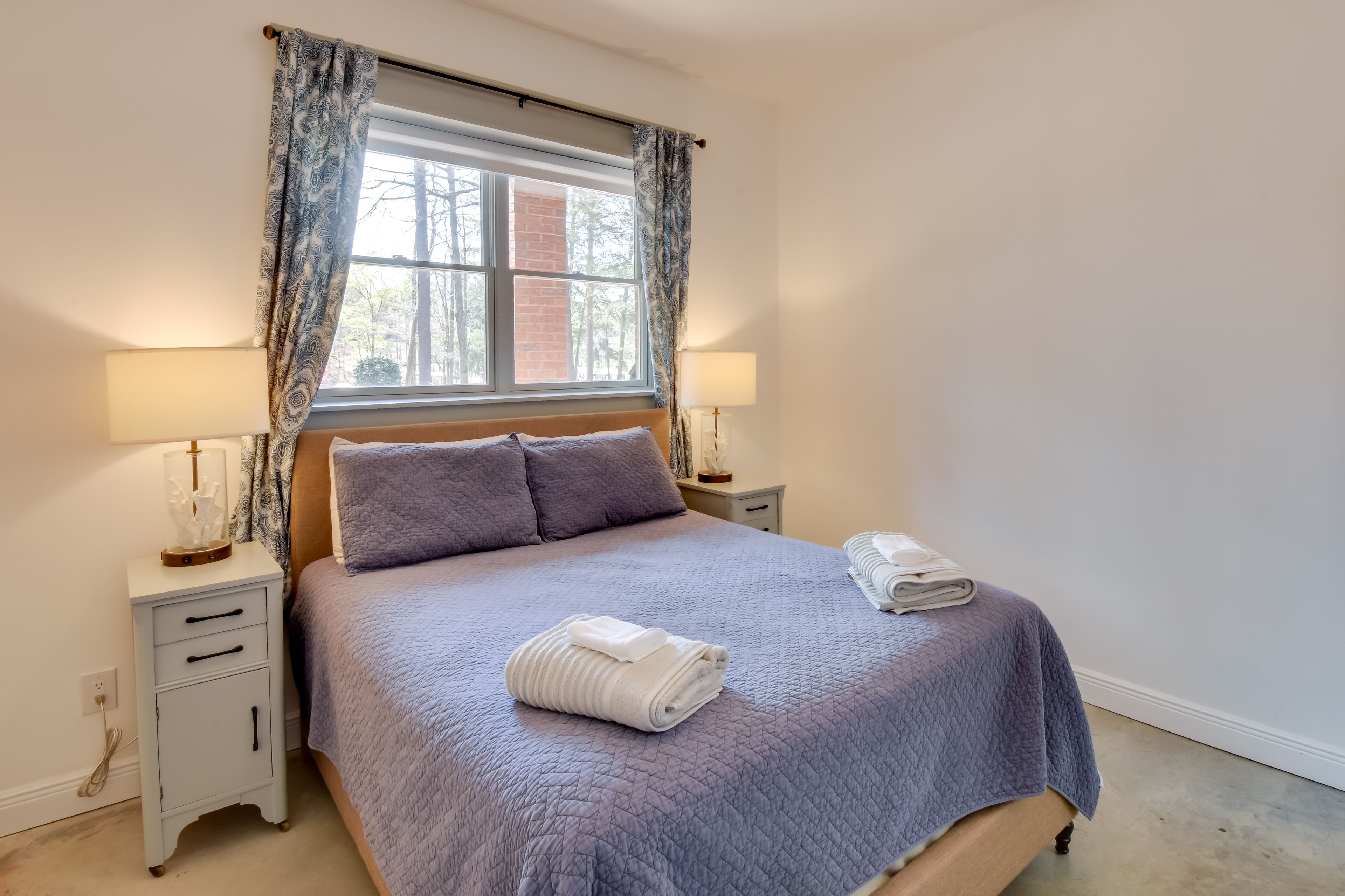 Bedroom 2 | Main Level | Queen Bed
