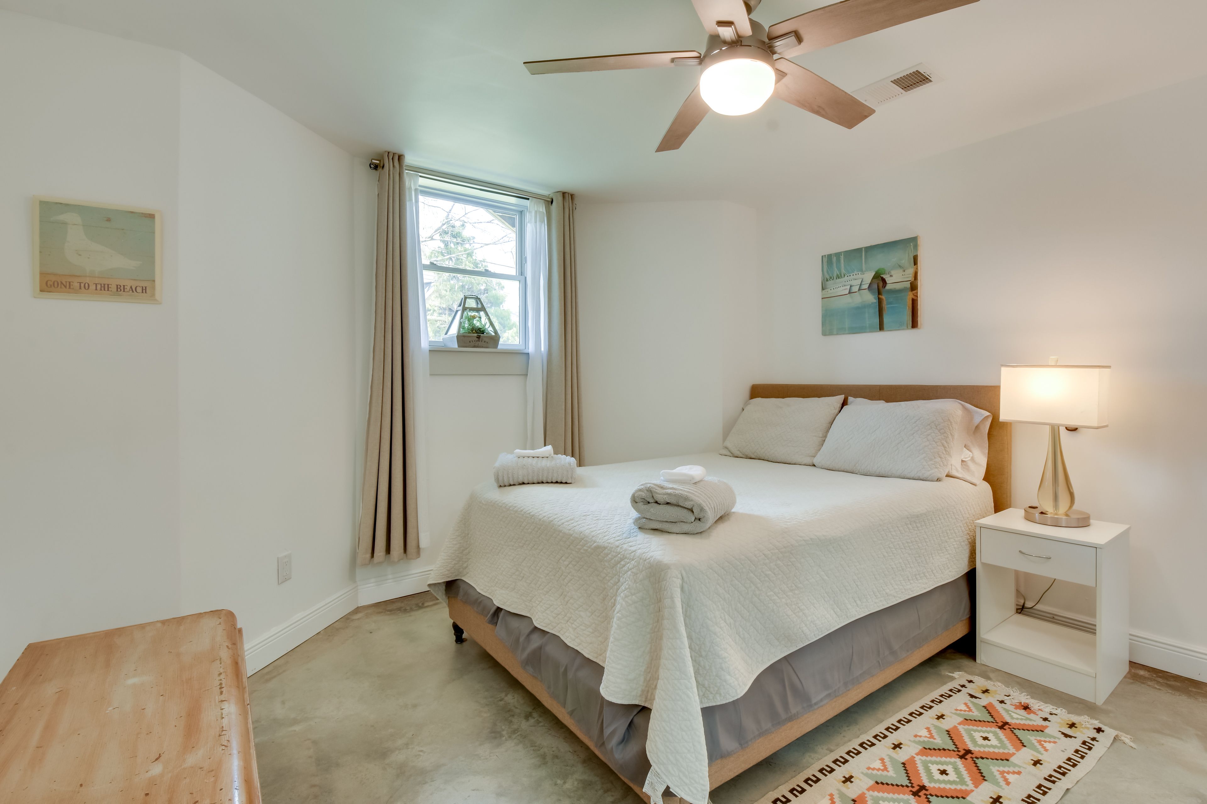 Bedroom 1 | Main Level | Queen Bed
