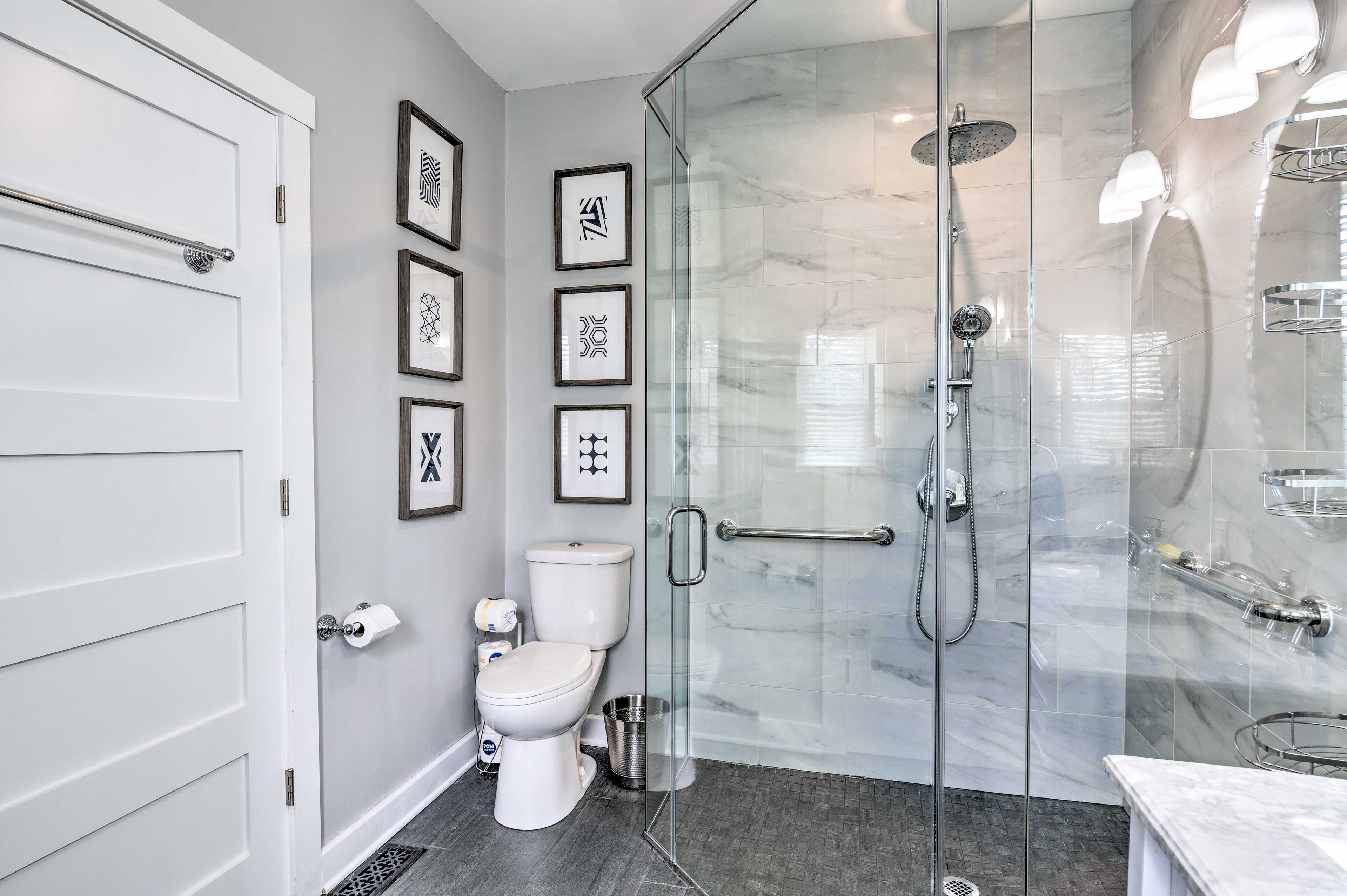 En-Suite Bathroom | Roll-In Shower