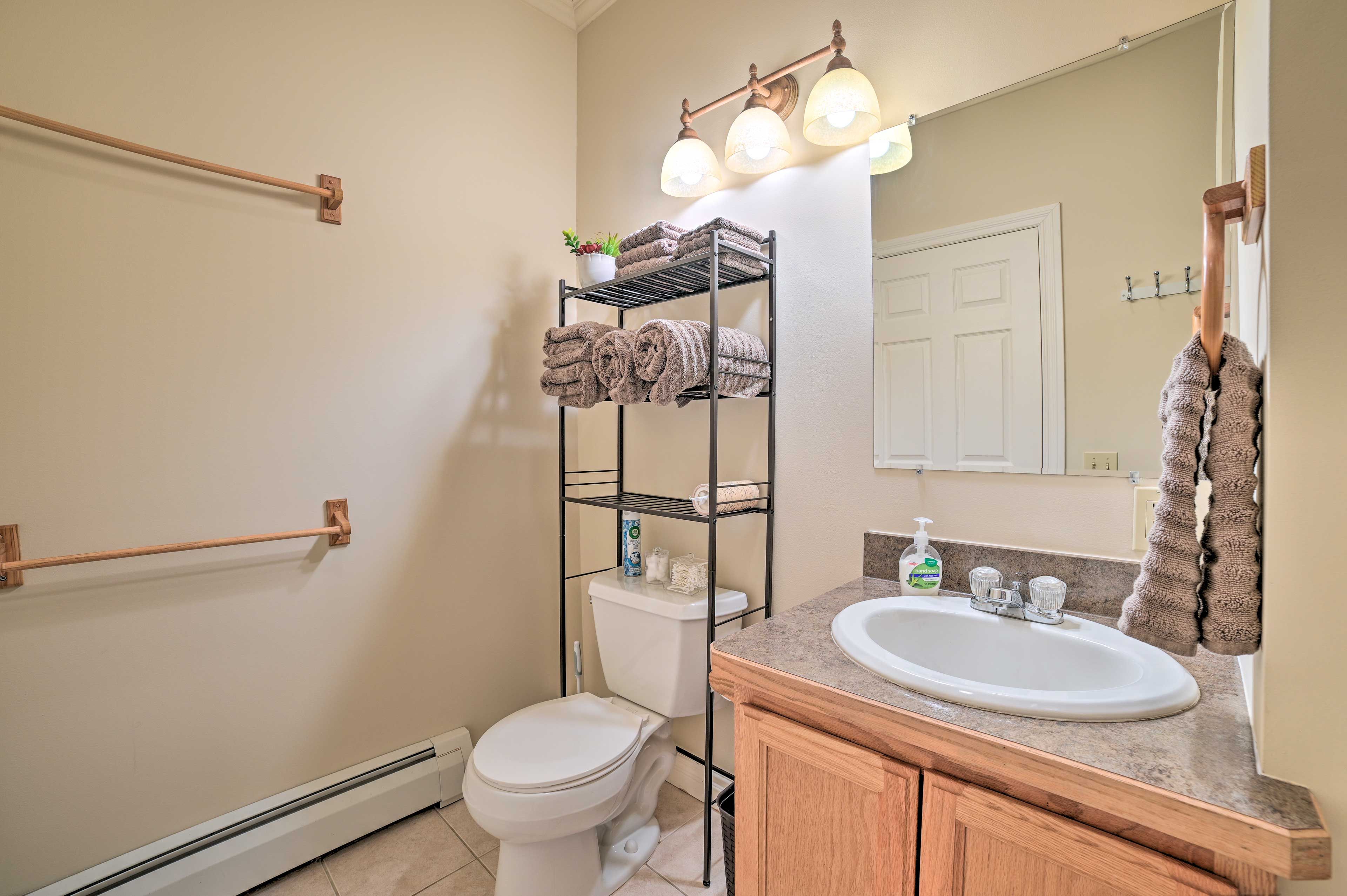 Full Bathroom | Hair Dryer
