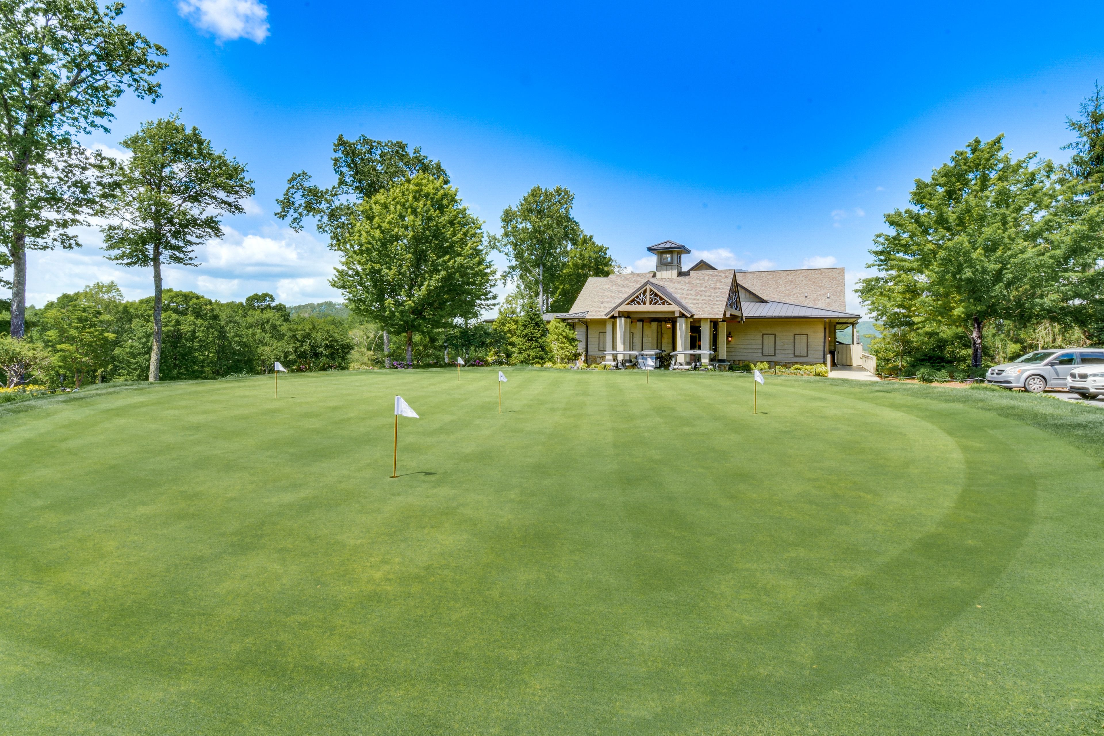 Community Amenities | Golf Course