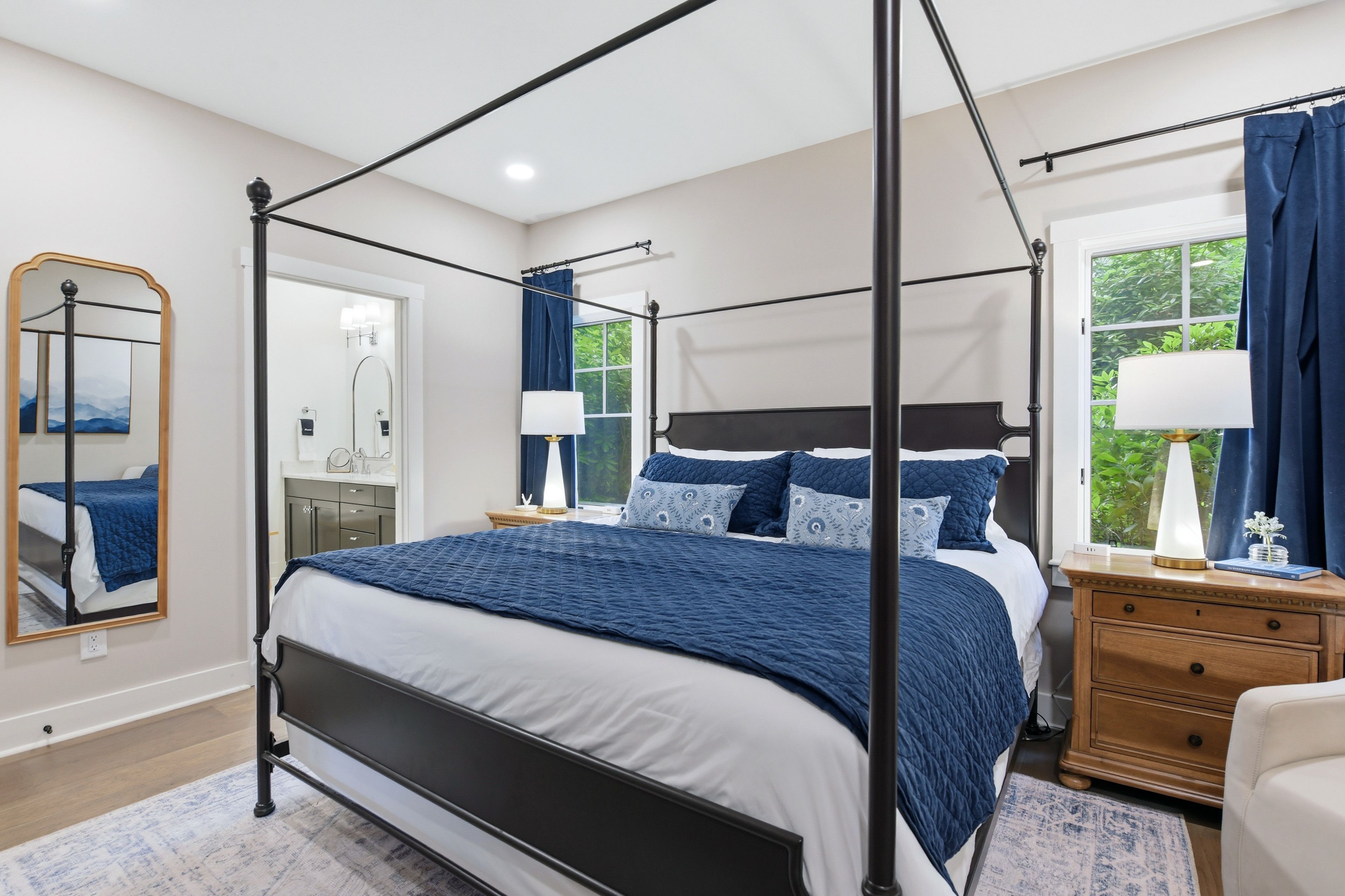 Bedroom 3 | King Bed | 1st Floor