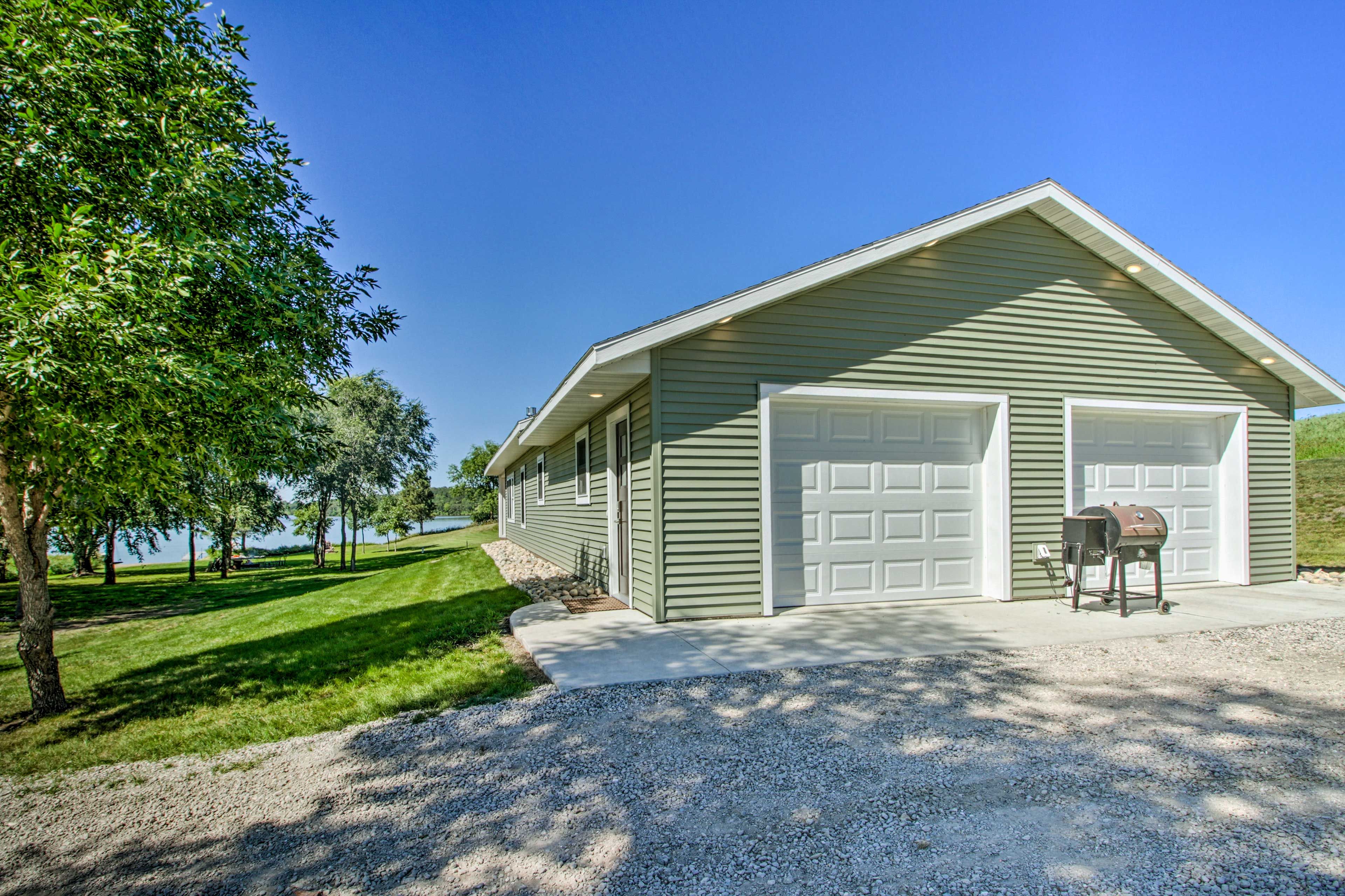 Parking | Gravel Driveway (Ample Space)