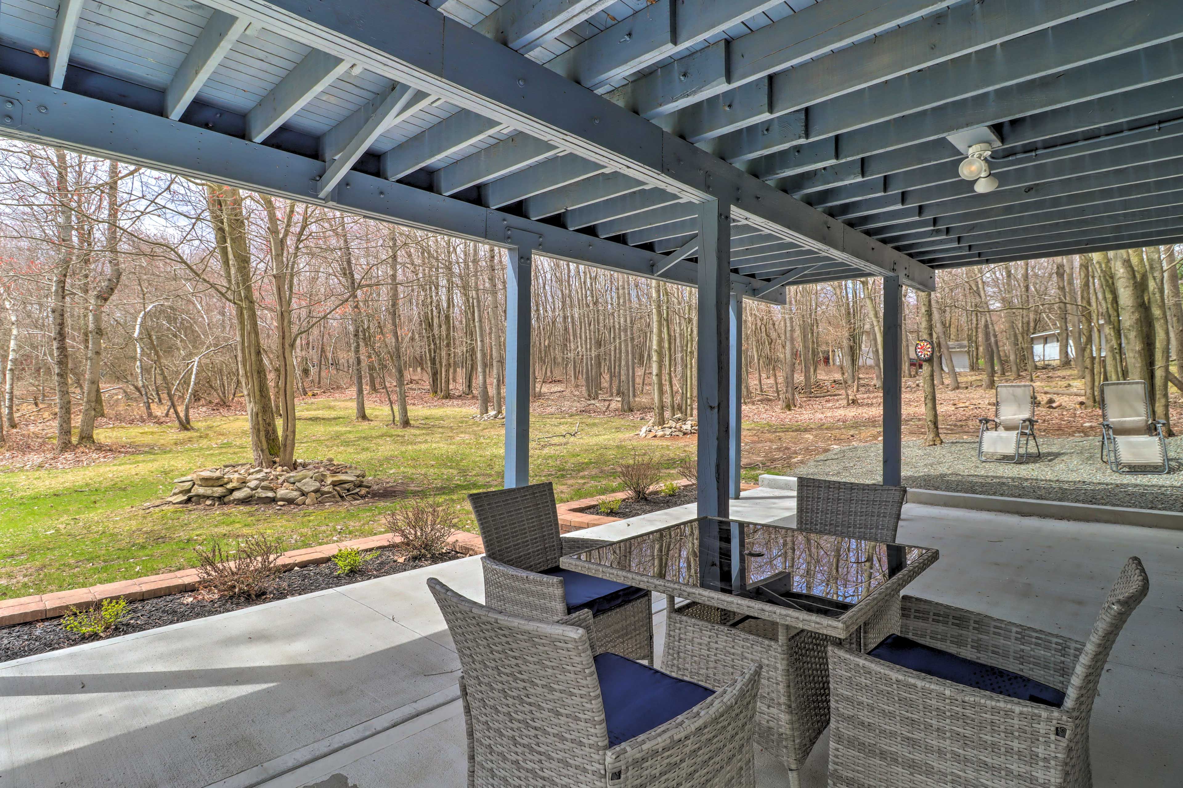 Patio | Outdoor Dining Area