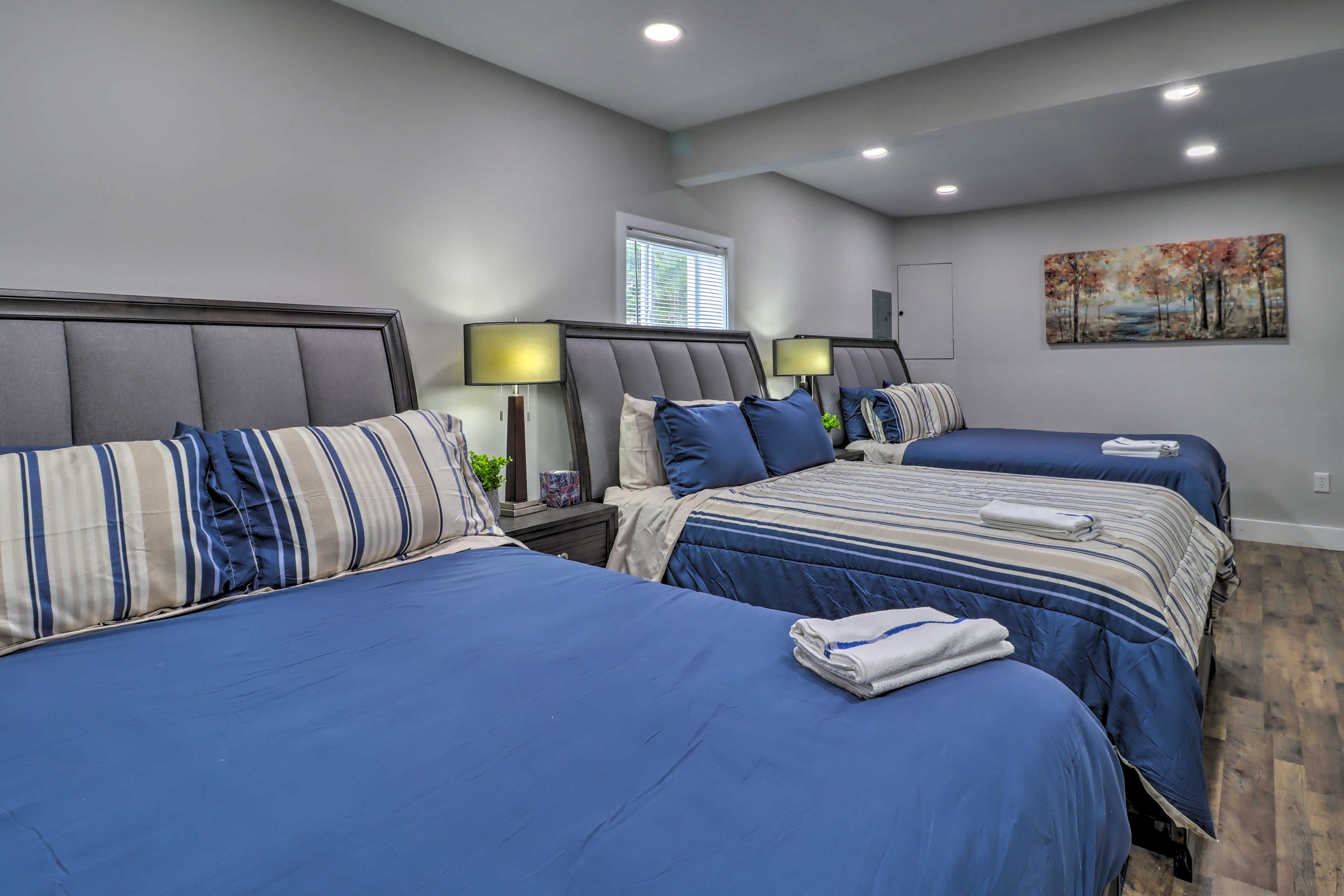 Bonus Room | 3 Queen Beds | 1st Floor