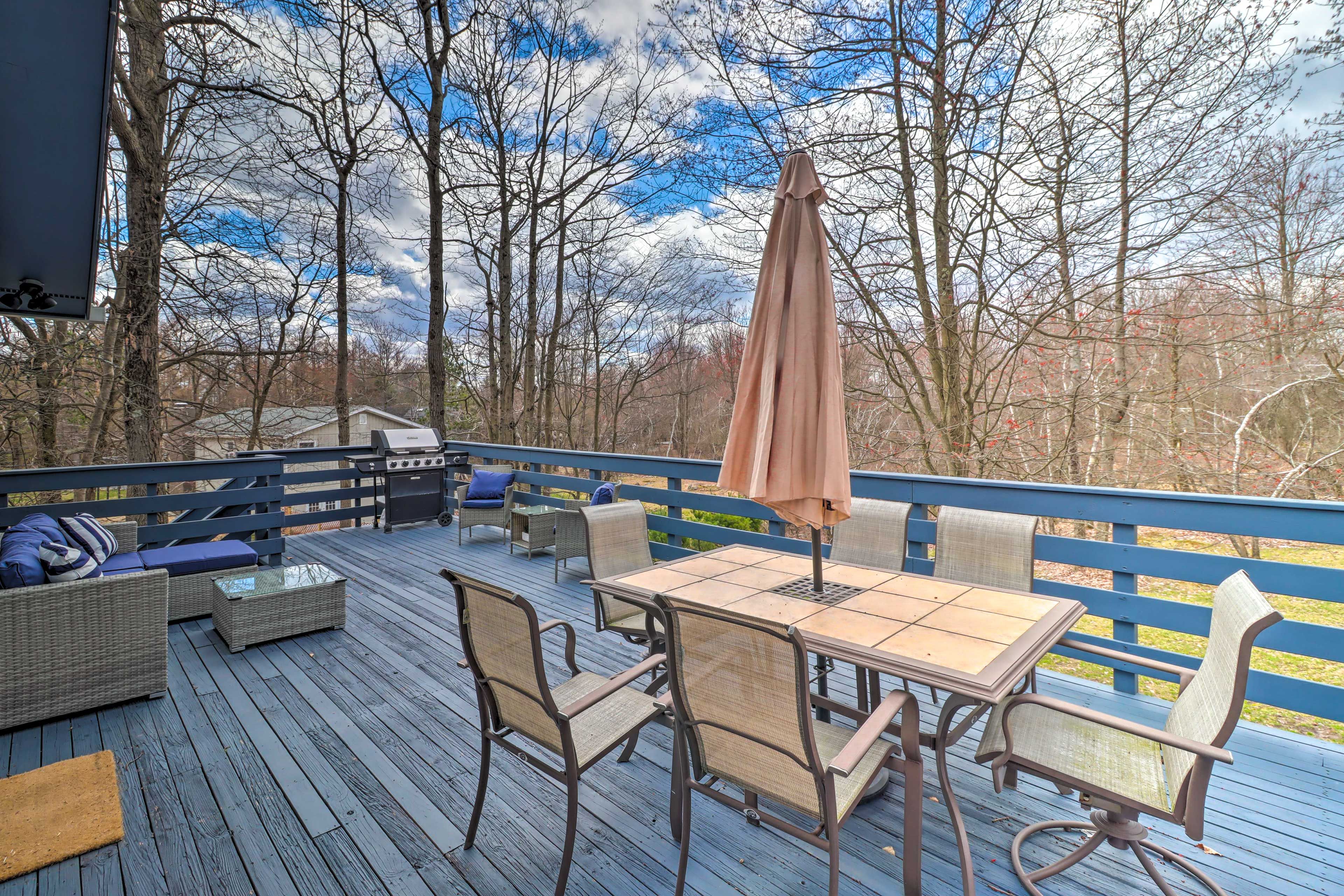 Deck | Gas Grill