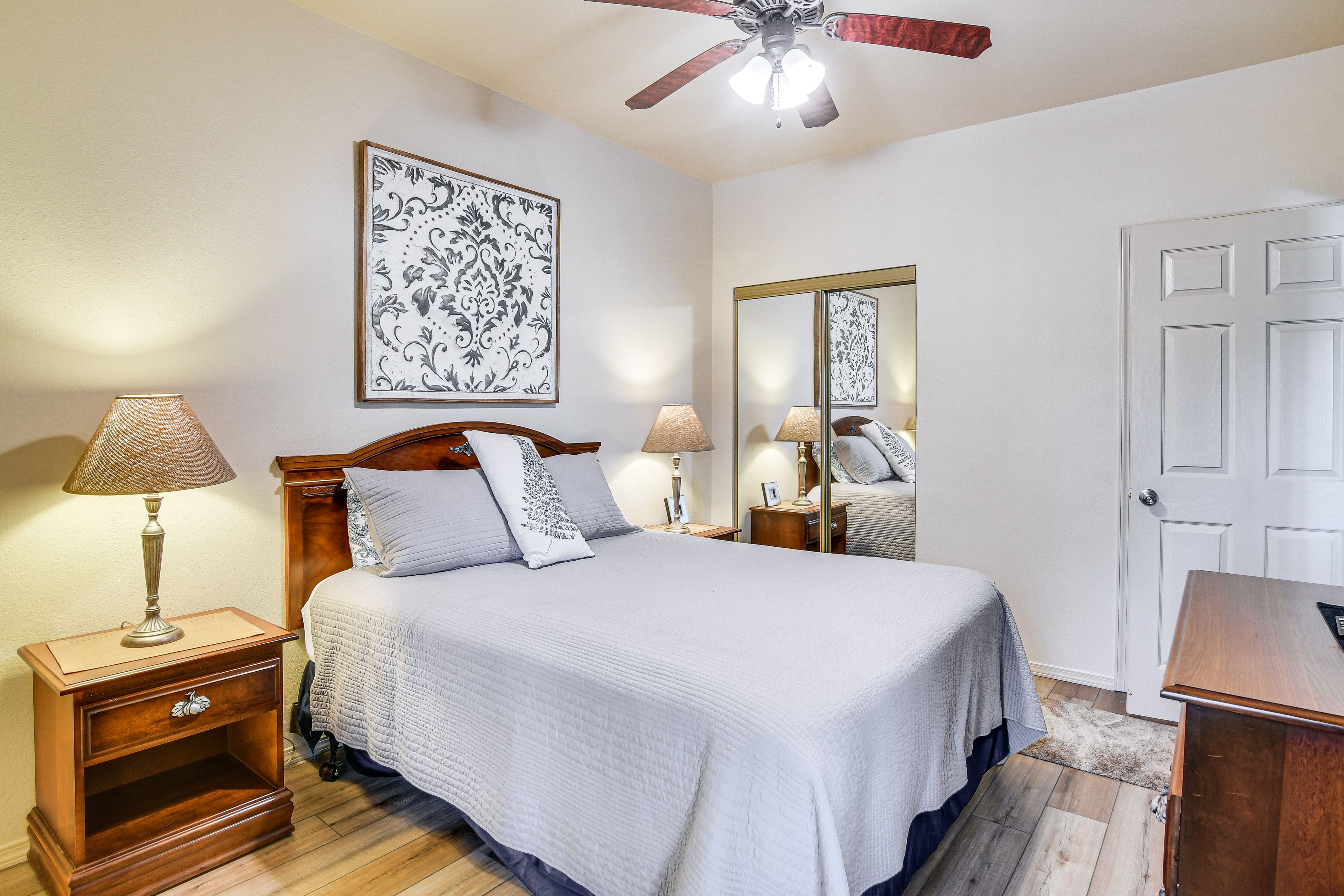 Bedroom 2 | Queen Bed | En-Suite Bathroom