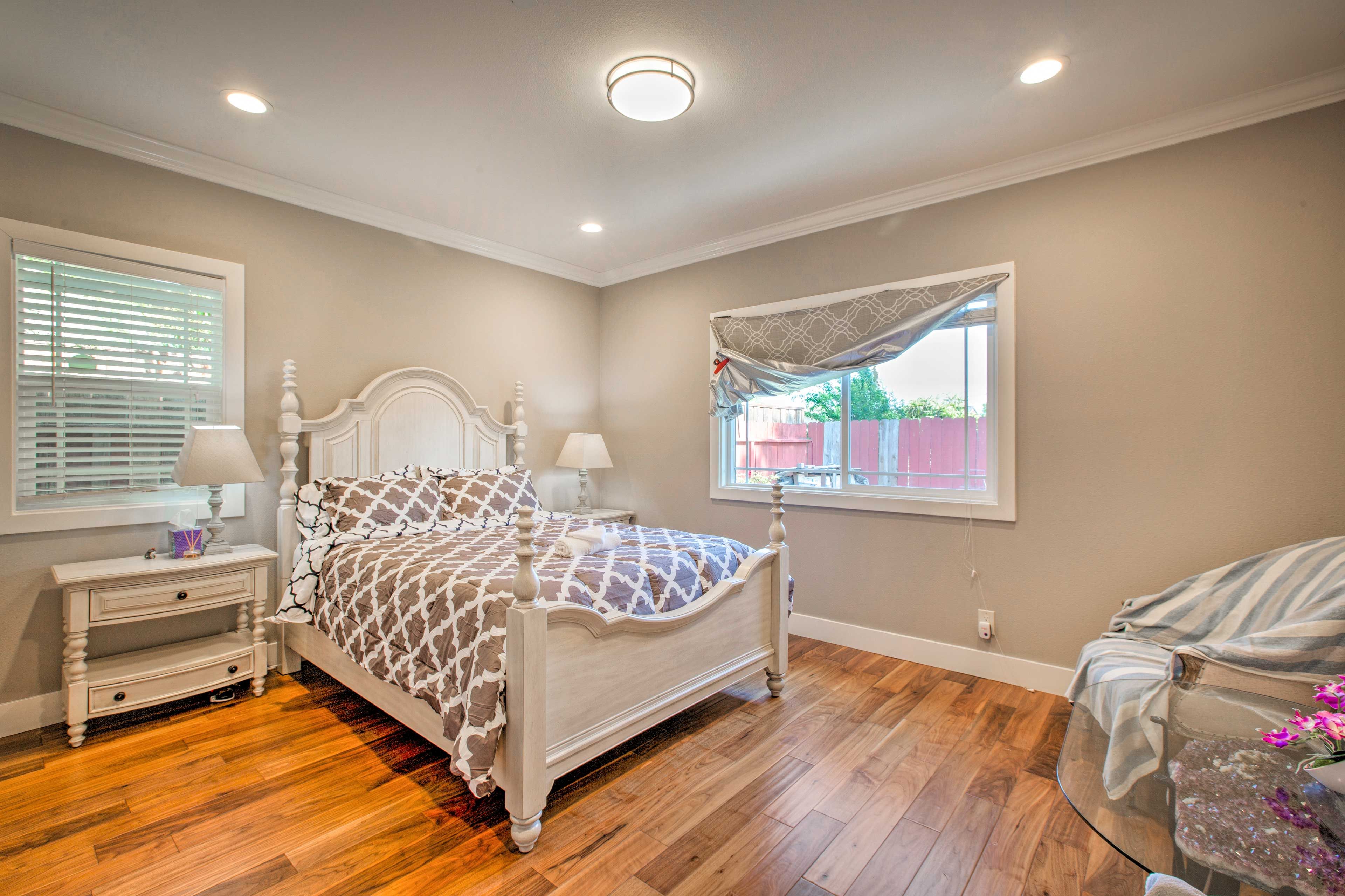 Bedroom 2 | Main Level | Queen Bed