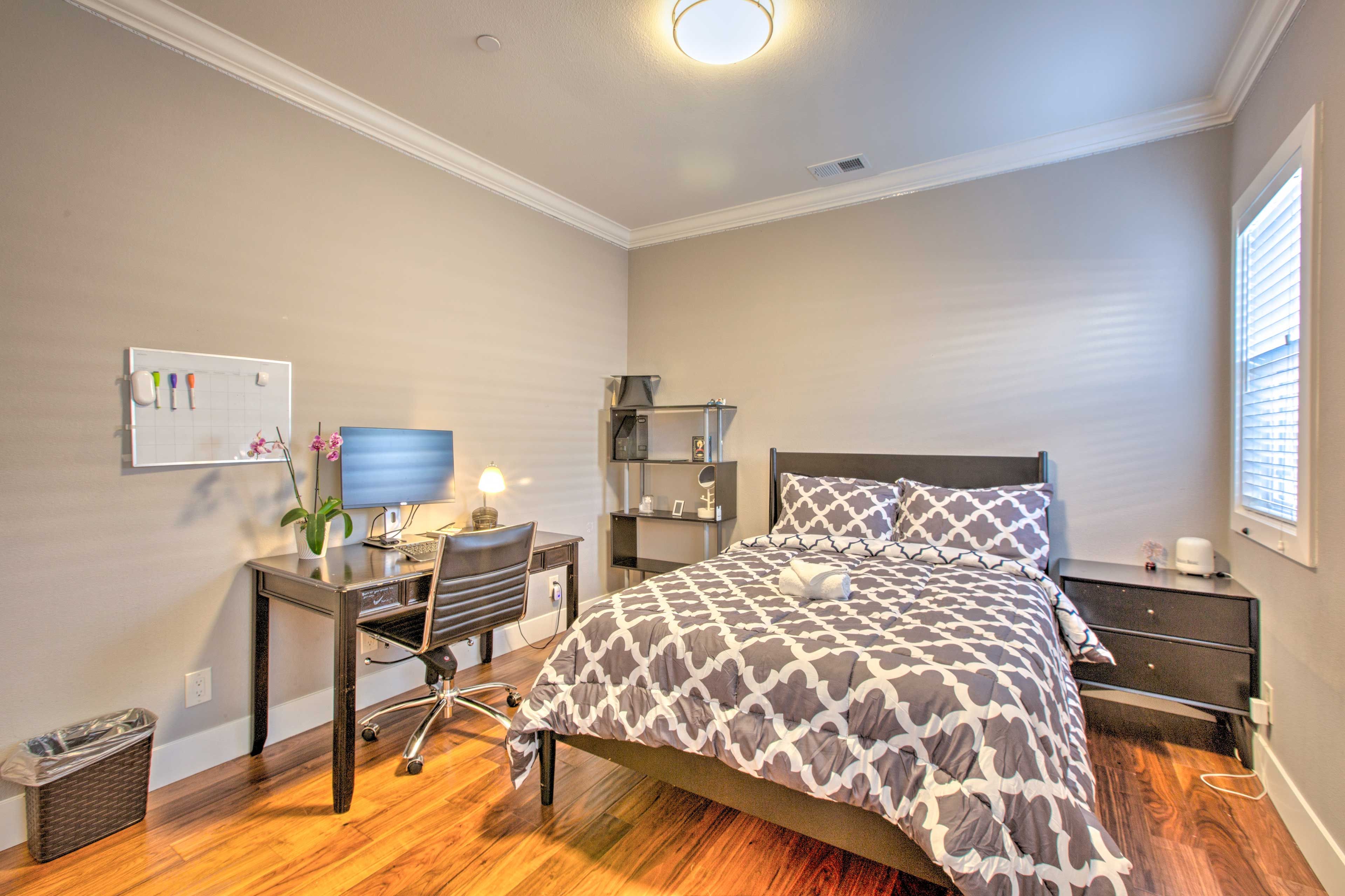 Bedroom 1 | Desk | Linens Provided