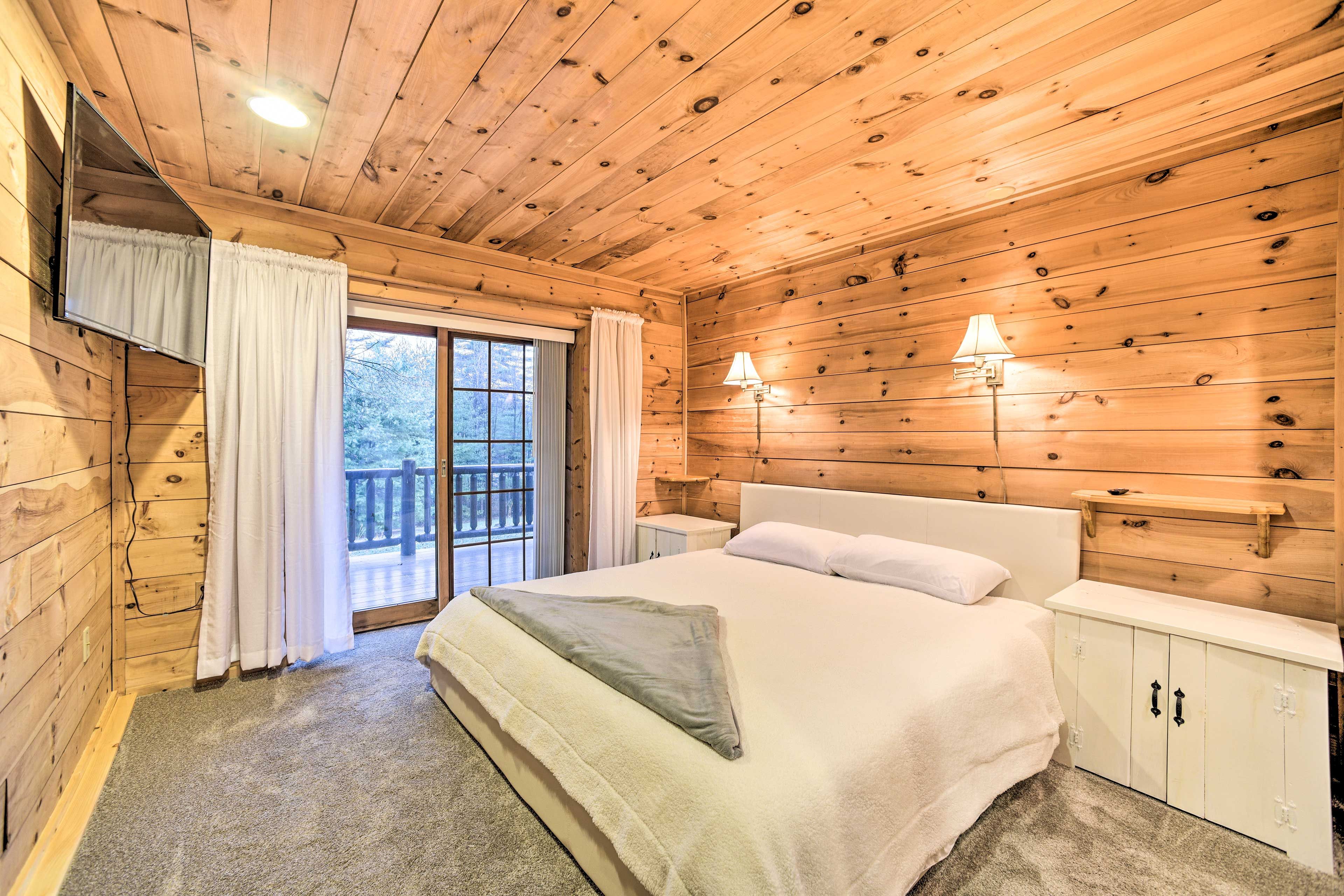 Bedroom 1 | Lower Level | King Bed