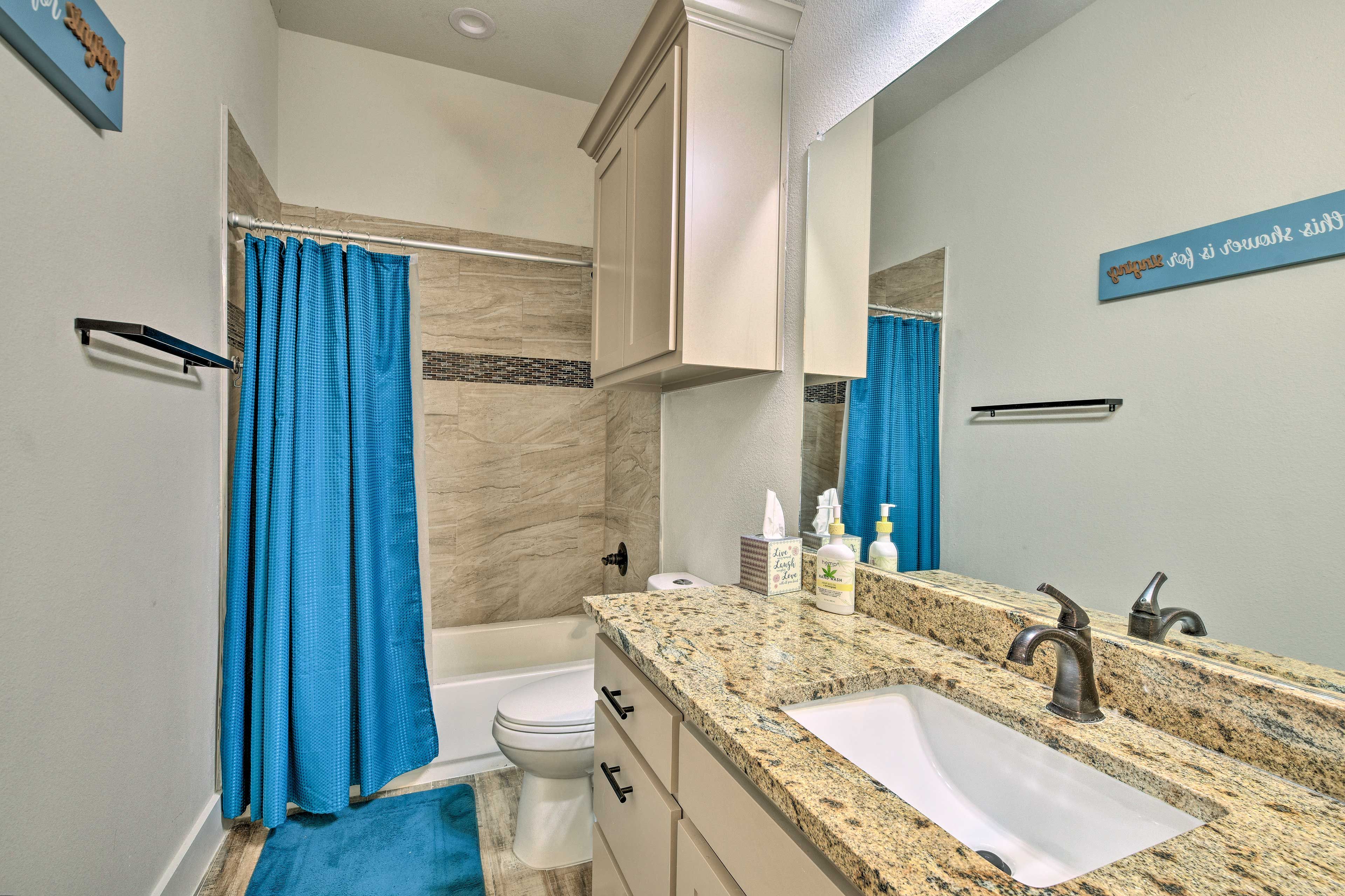 Full Bathroom | Hair Dryer