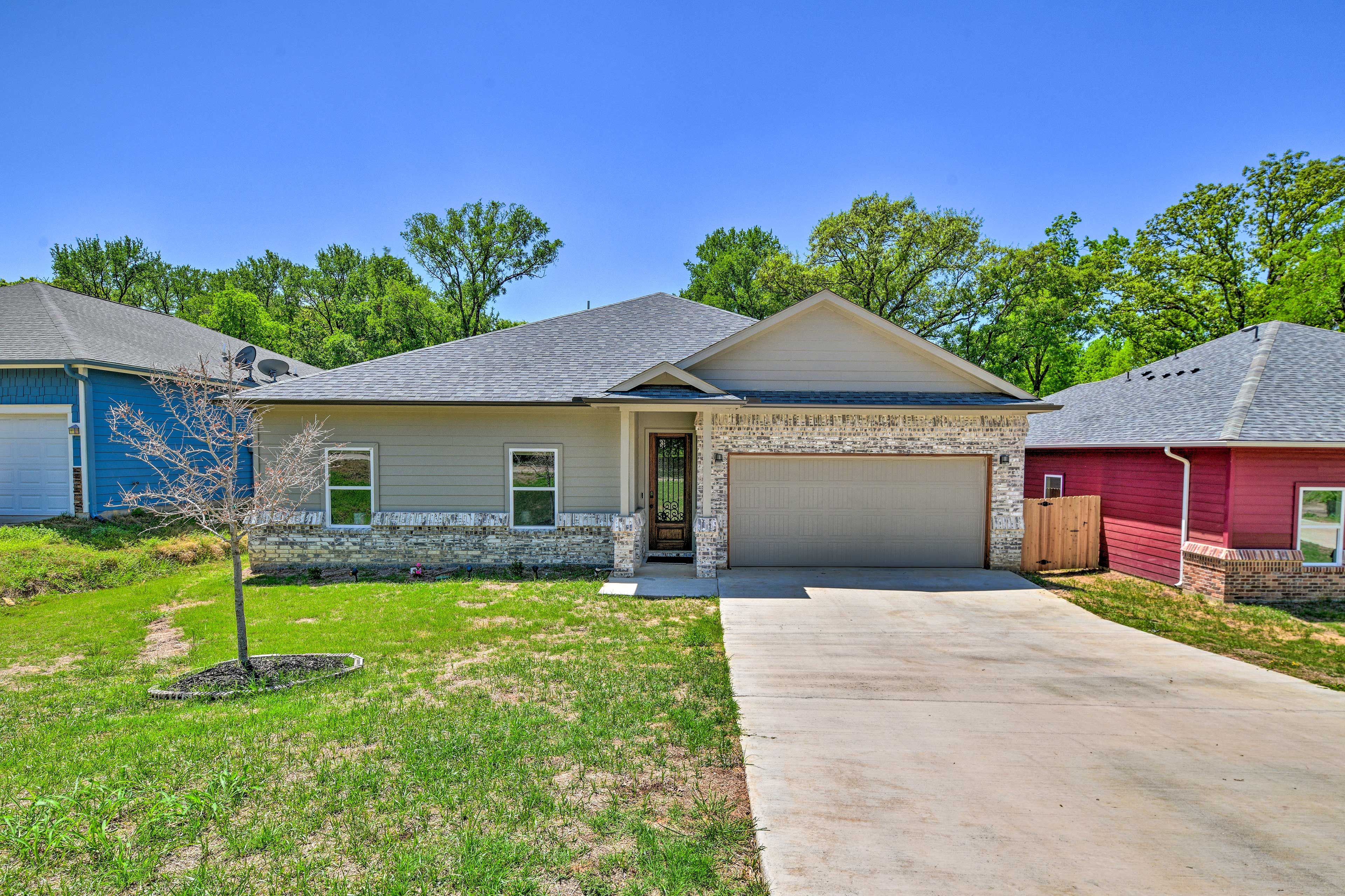 Front Exterior | Single-Story House | 1 Exterior Security Camera