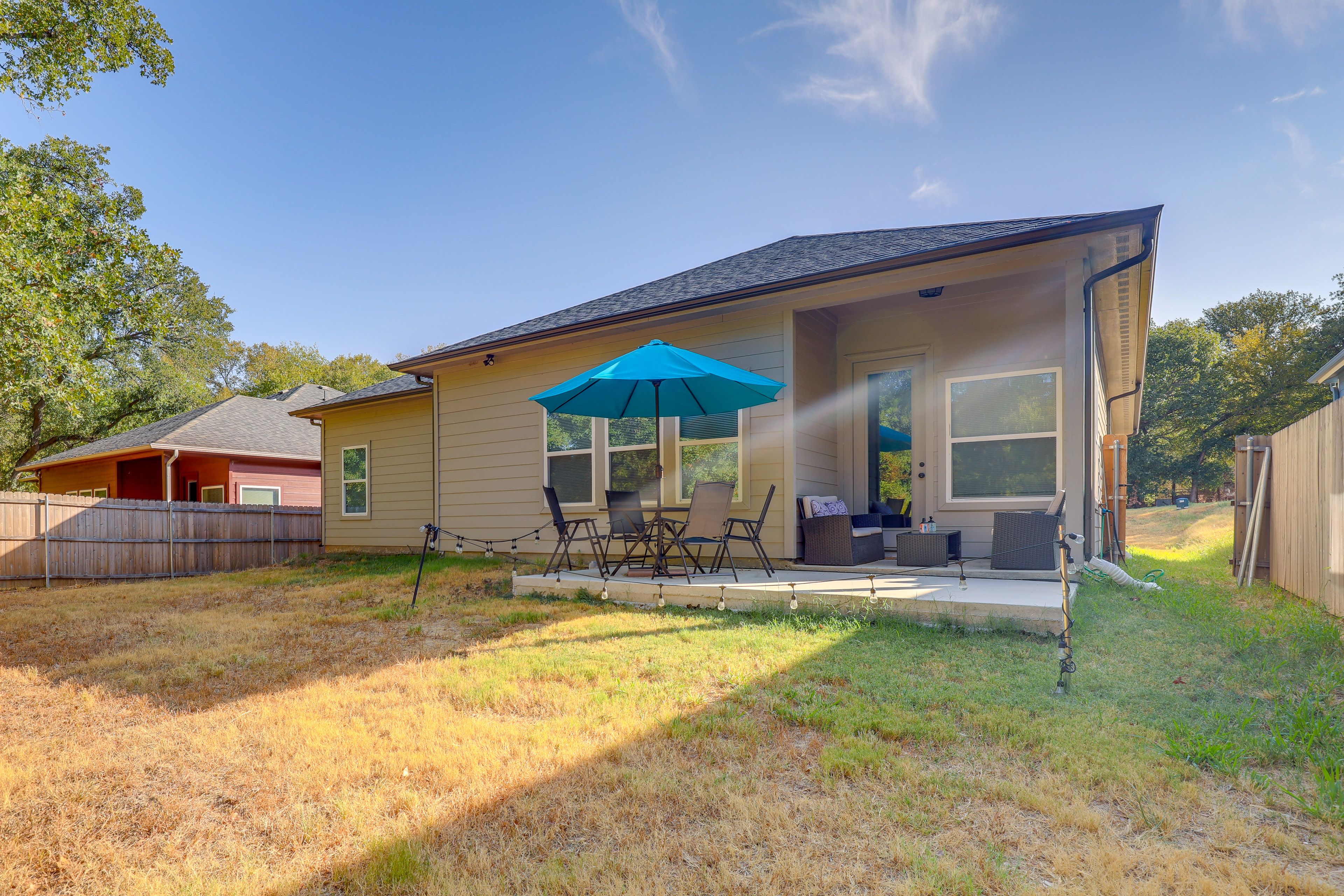 Fenced Backyard | Outdoor Patio | Outdoor Dining