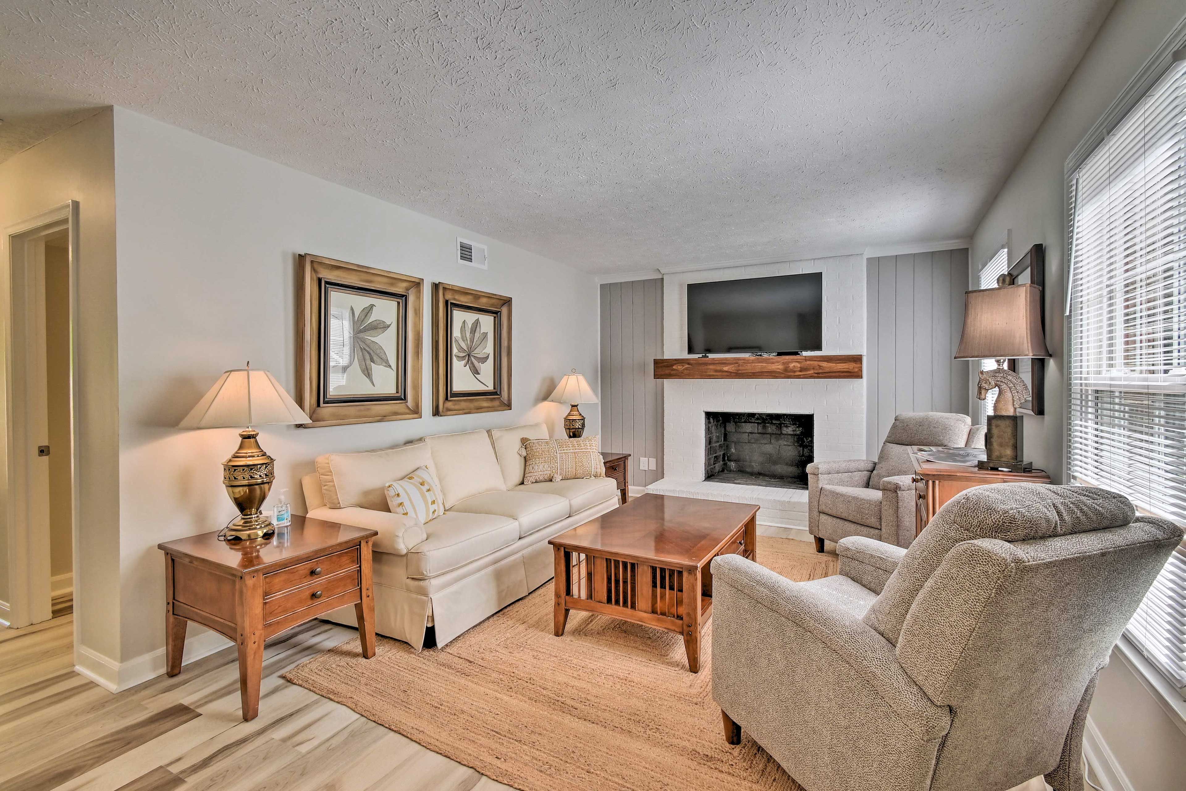 Southern Pines Vacation Rental | 1,400 Sq Ft | 2BR | 1.5BA | Stairs Required