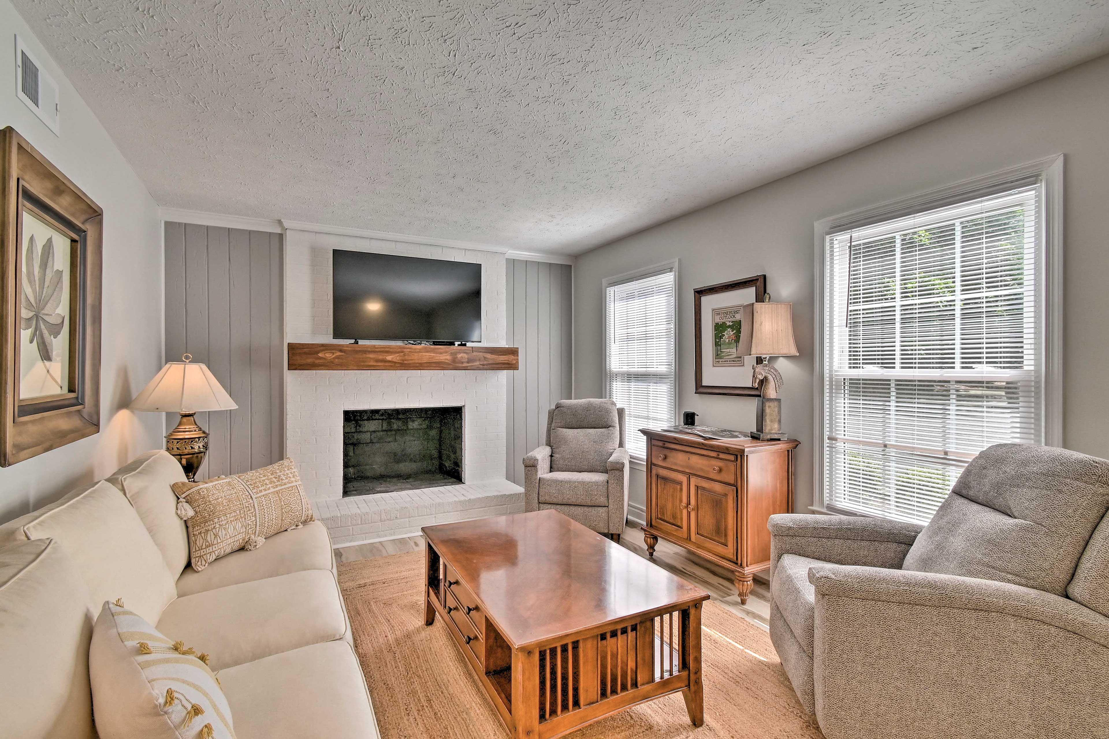 Living Room | Smart TV