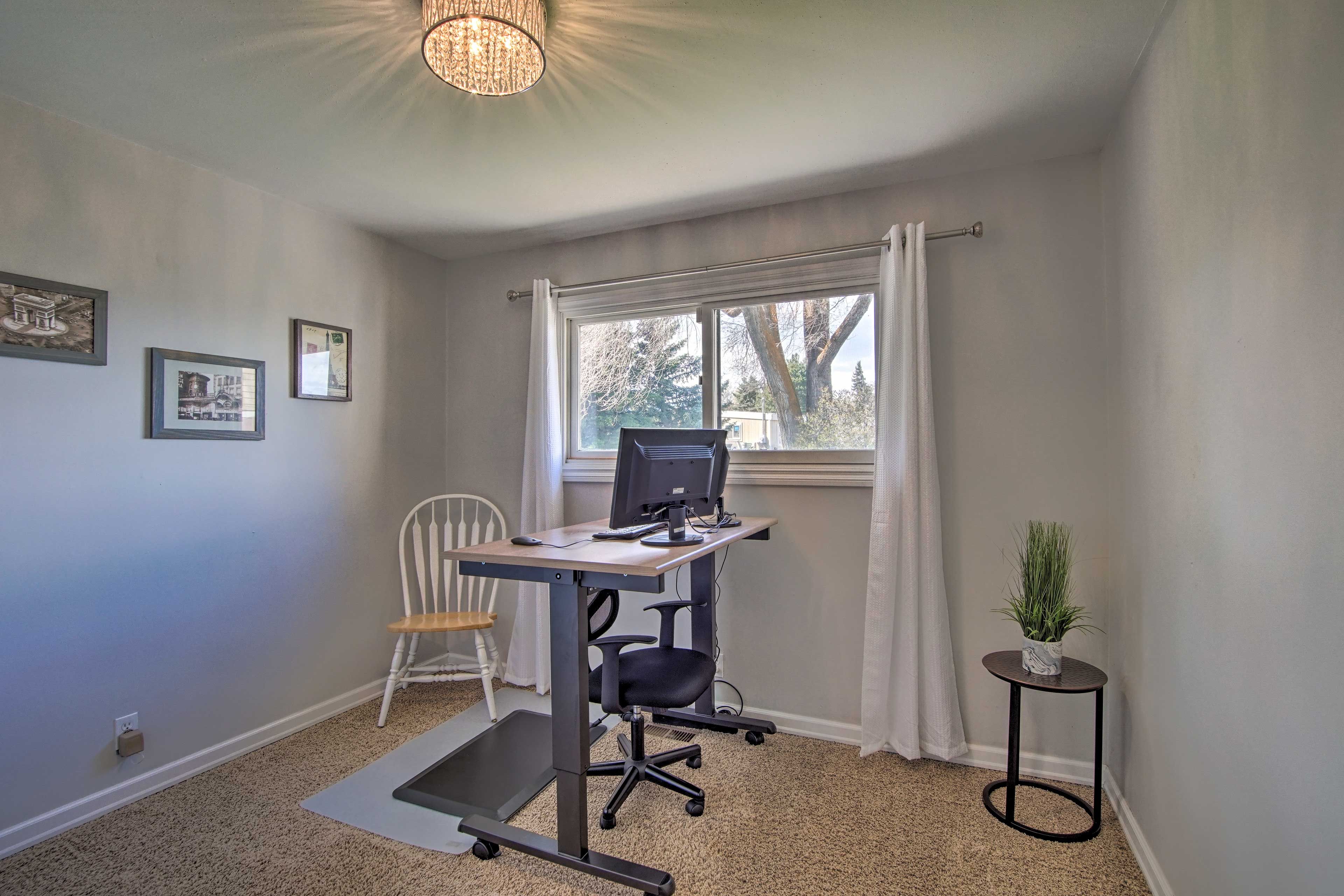 Home Office | Standing Desk | Keyboard & Mouse