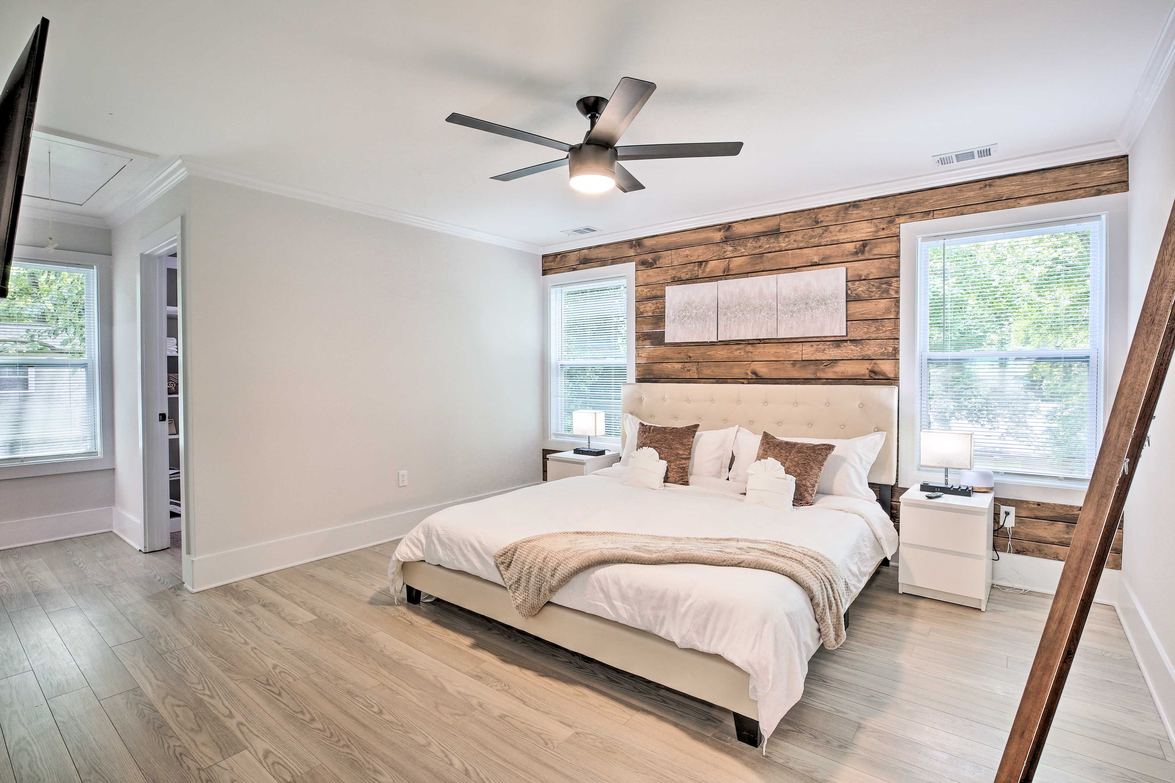 Bedroom 1 | Main Level | King Bed