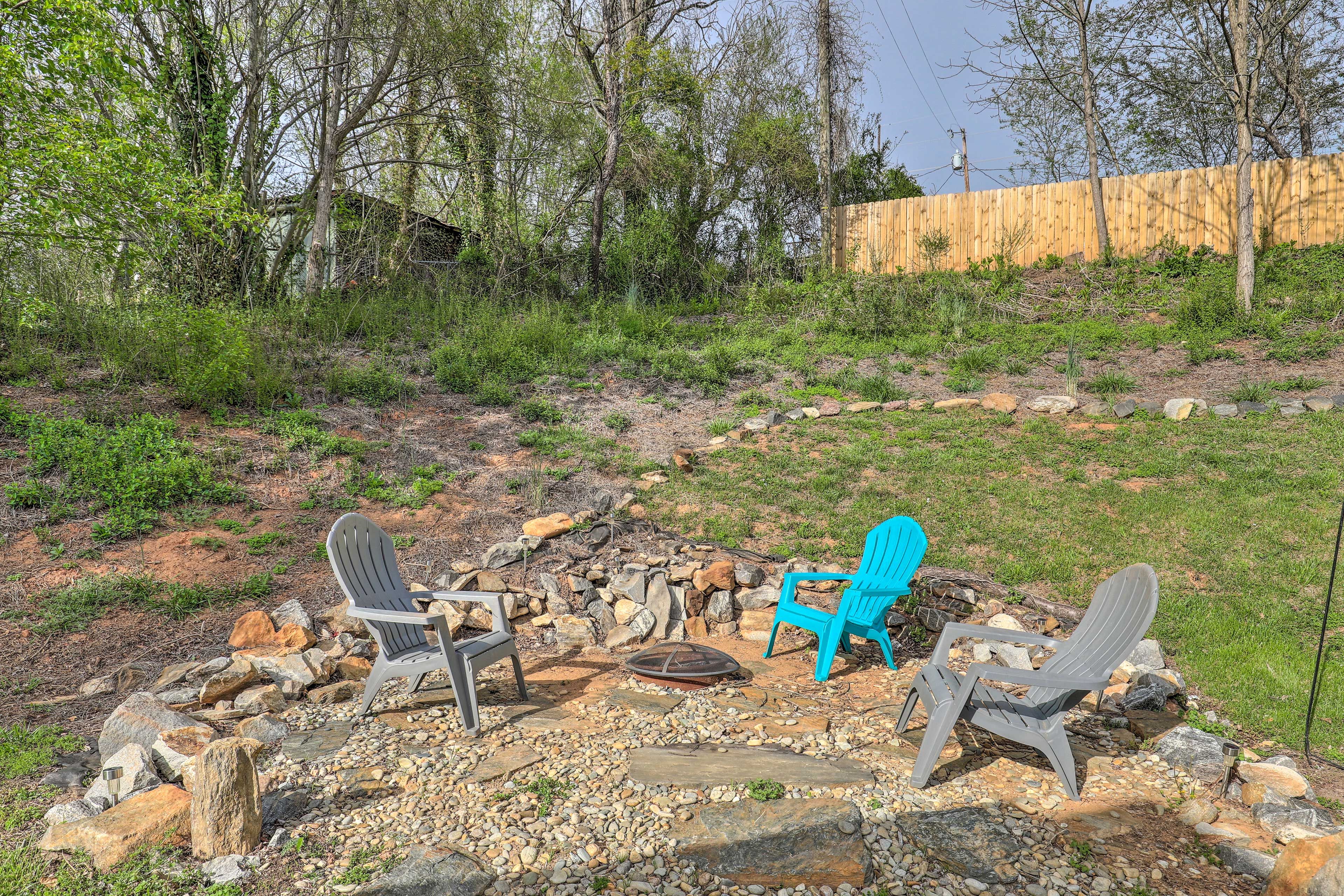 Fire Pit | Private Backyard