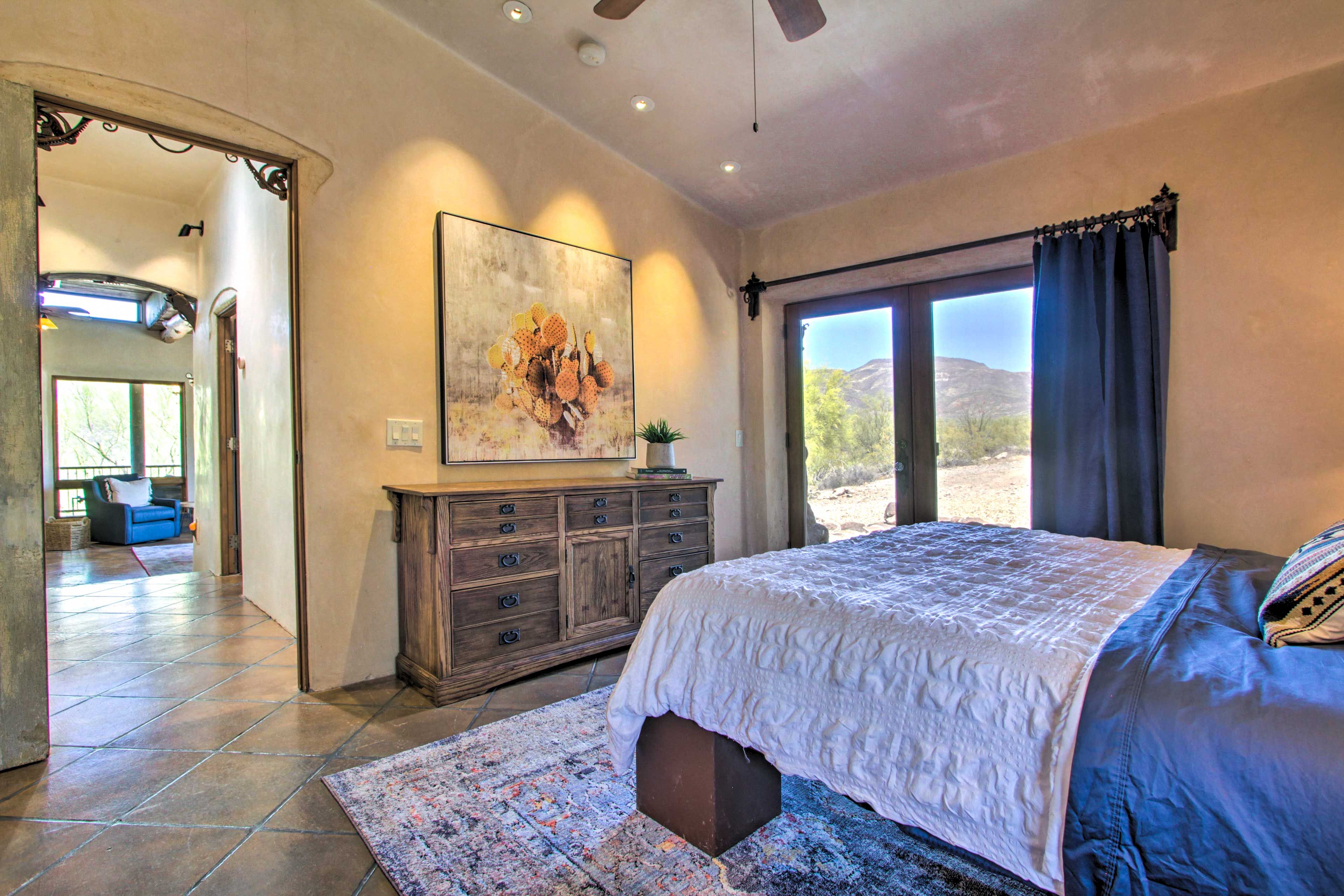 Bedroom 1 | King Bed