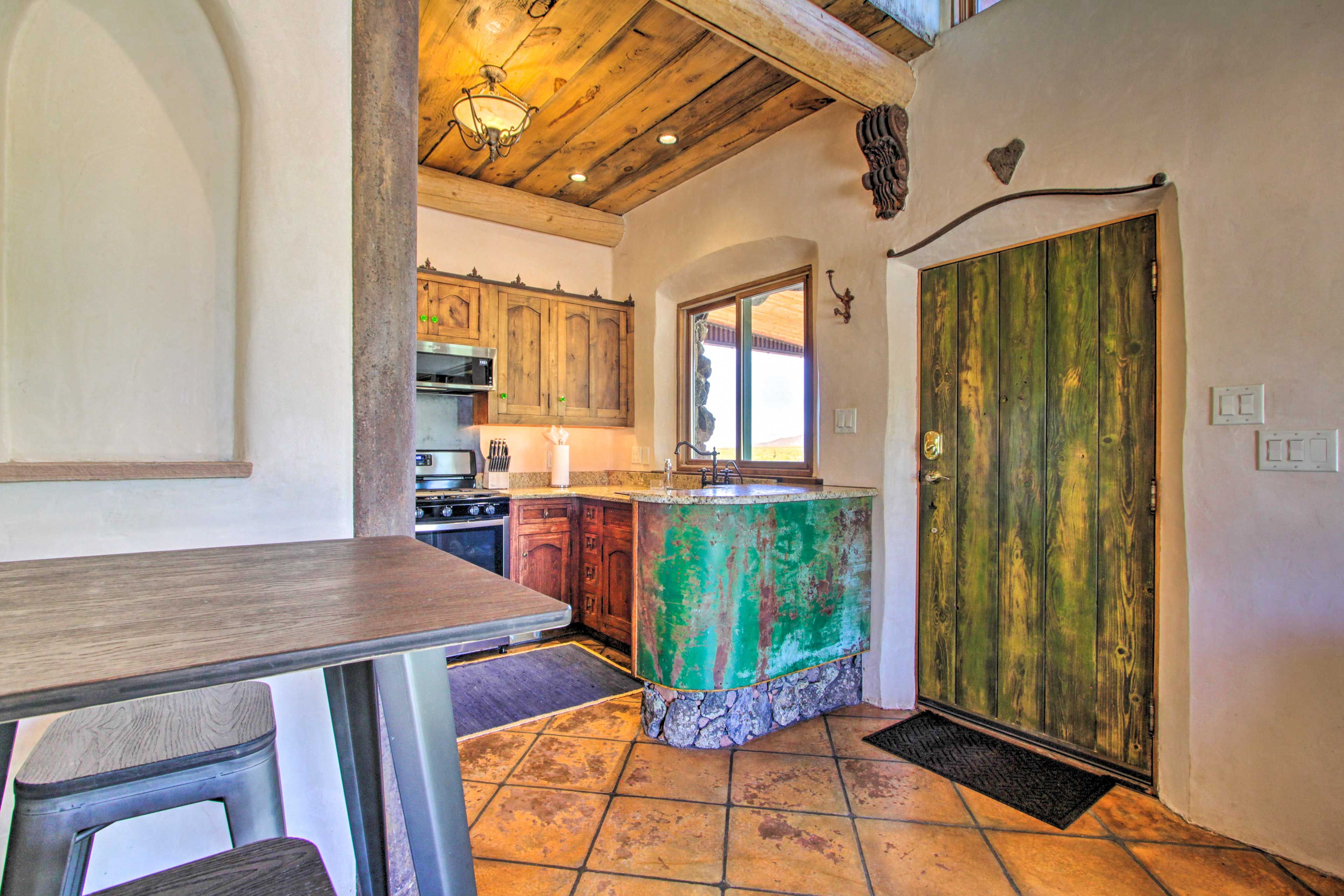 Dining Area | Dishware & Flatware